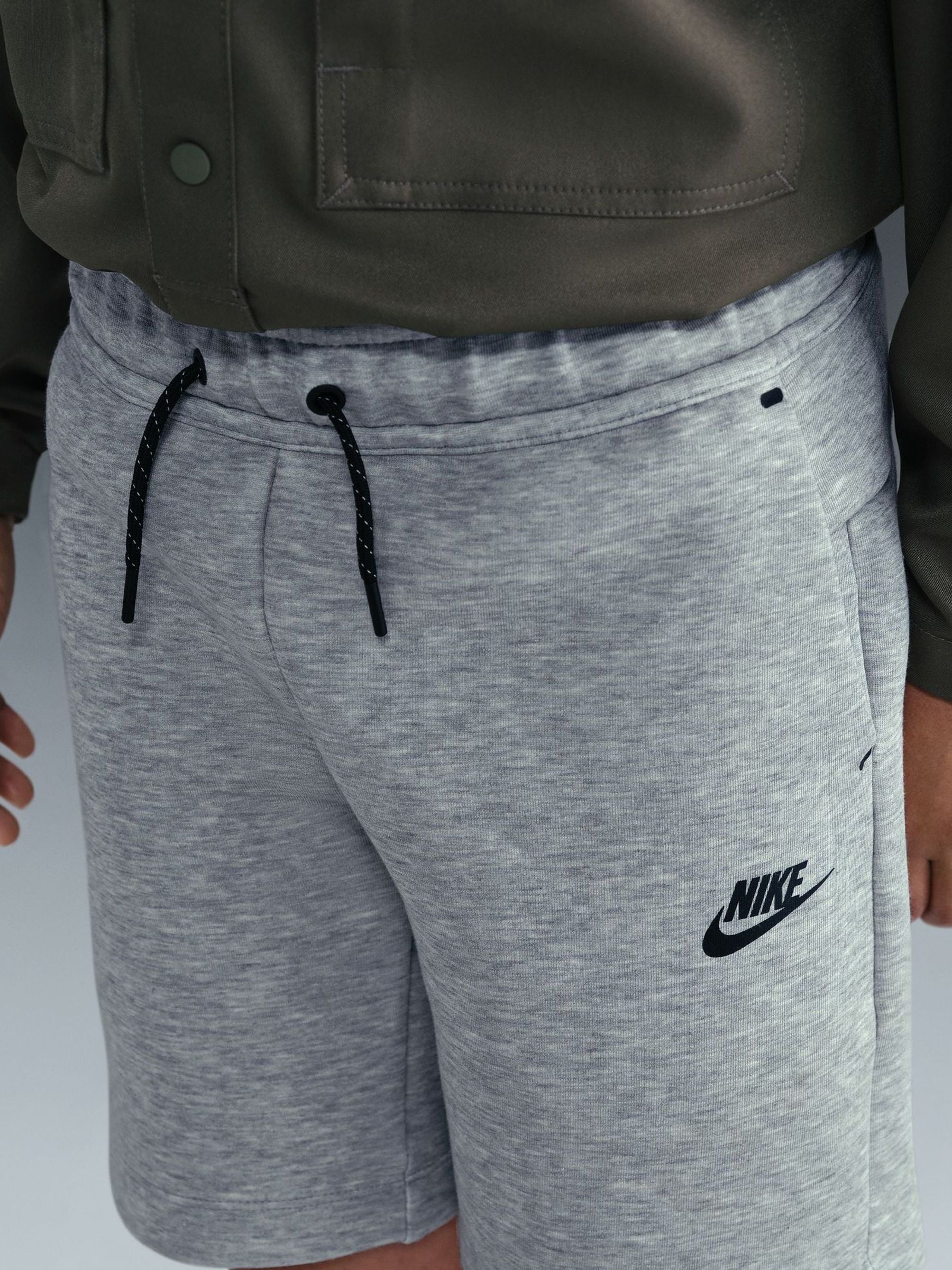 Dsiney Kidz - Nike Dark Grey Heather Tech Fleece Shorts image 3