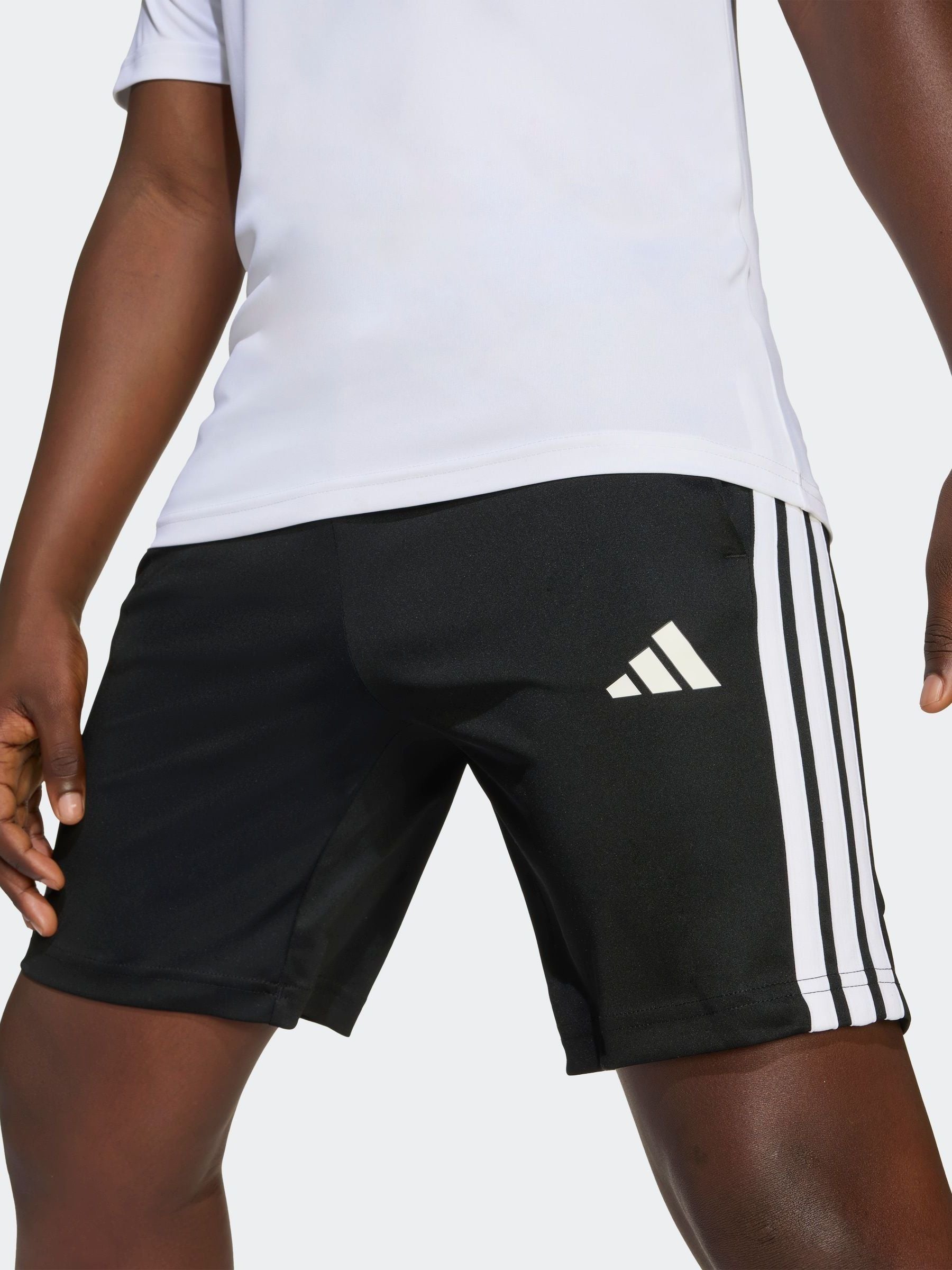 Dsiney Kidz - adidas White Train Essentials 3-Stripes Kids T-Shirt & Shorts Set image 4