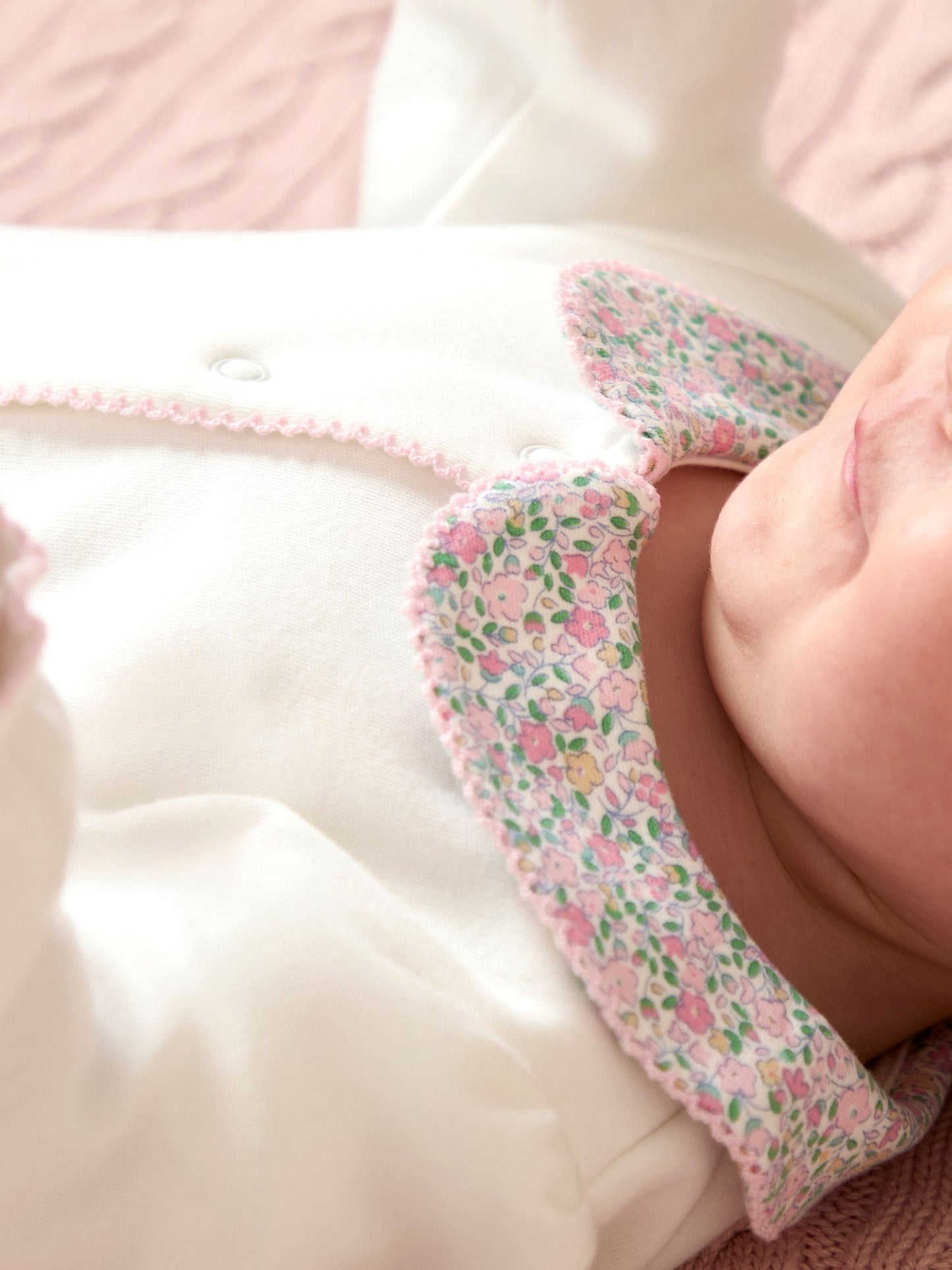 JoJo Maman Bébé Cream Cotton Footed Collar Embroidered Sleepsuit image 6