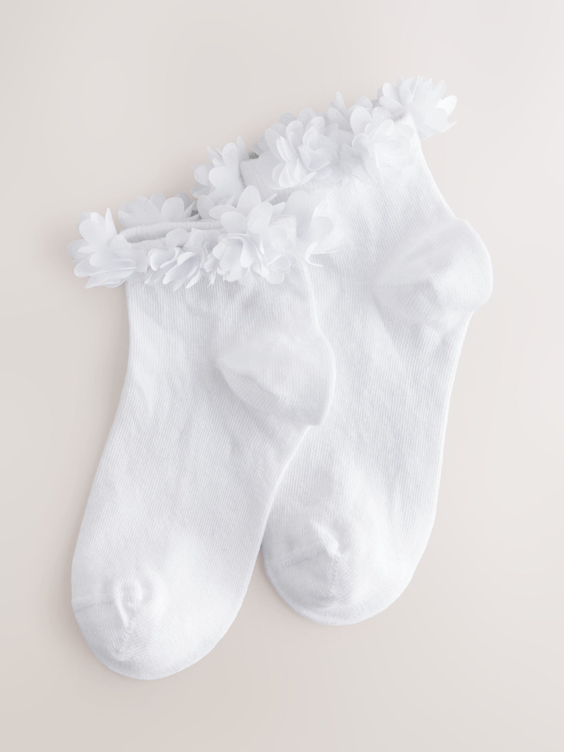 White 2 Pack Cotton Rich Bridesmaid Ankle Socks image 1
