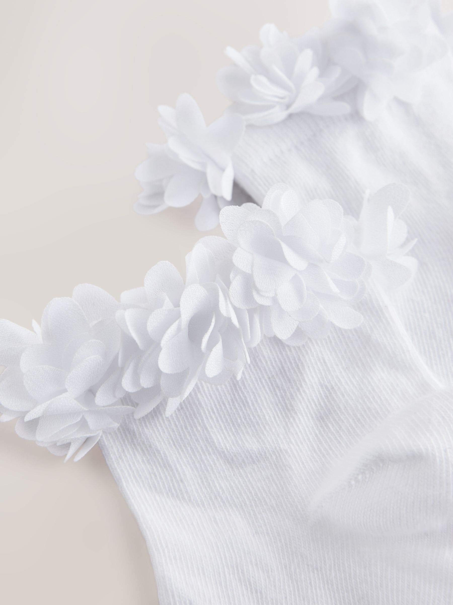 White 2 Pack Cotton Rich Bridesmaid Ankle Socks image 2