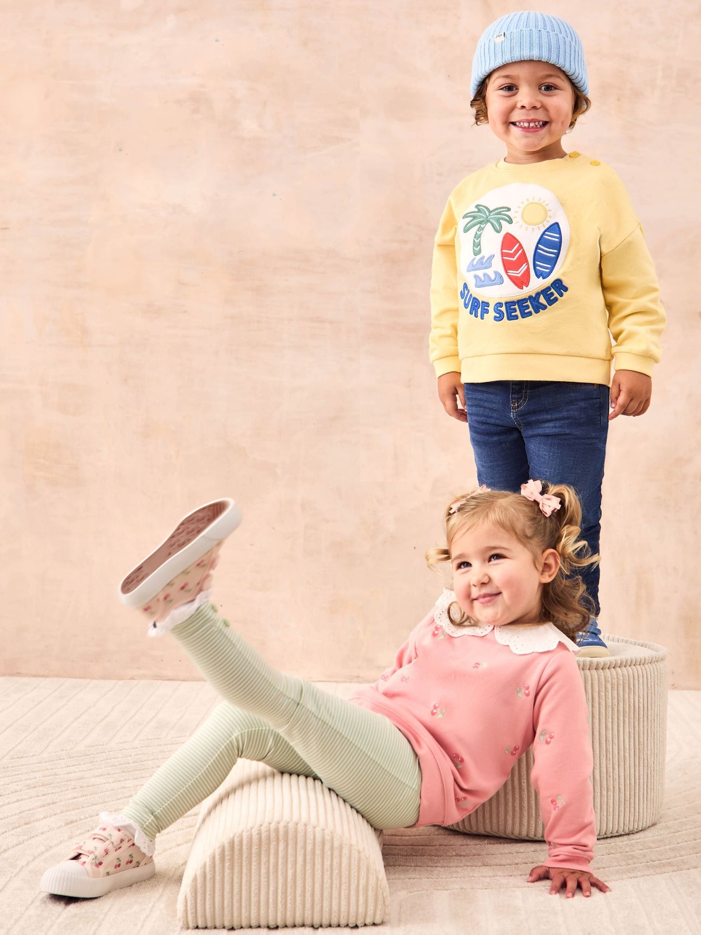 Dsiney Kidz - JoJo Maman Bébé Yellow Surf Graphic Sweatshirt image 7