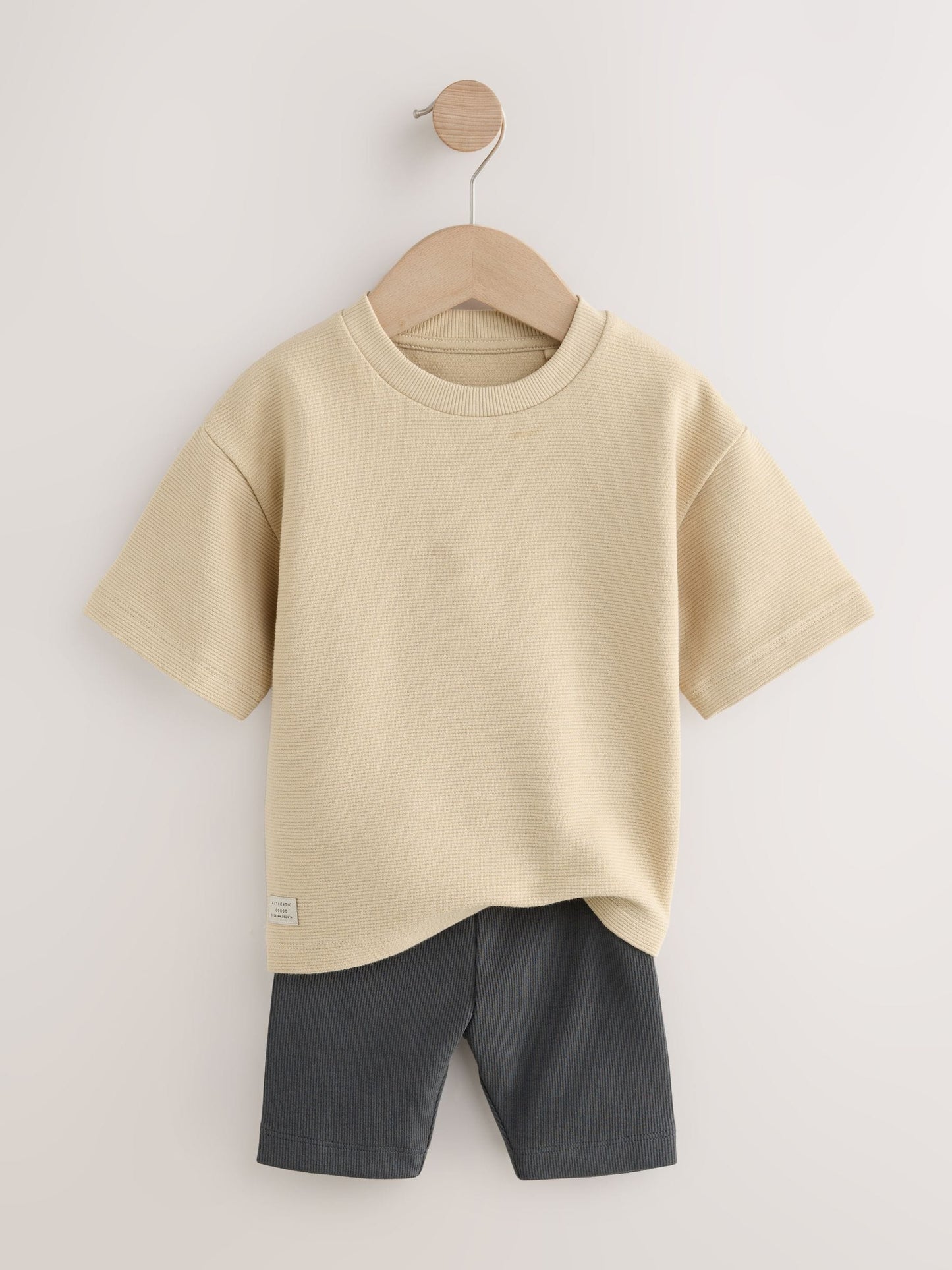 Multi Neutral Short Sleeve Textured T-Shirts & Cycling Shorts 3 Pack (3mths-7yrs) image 10