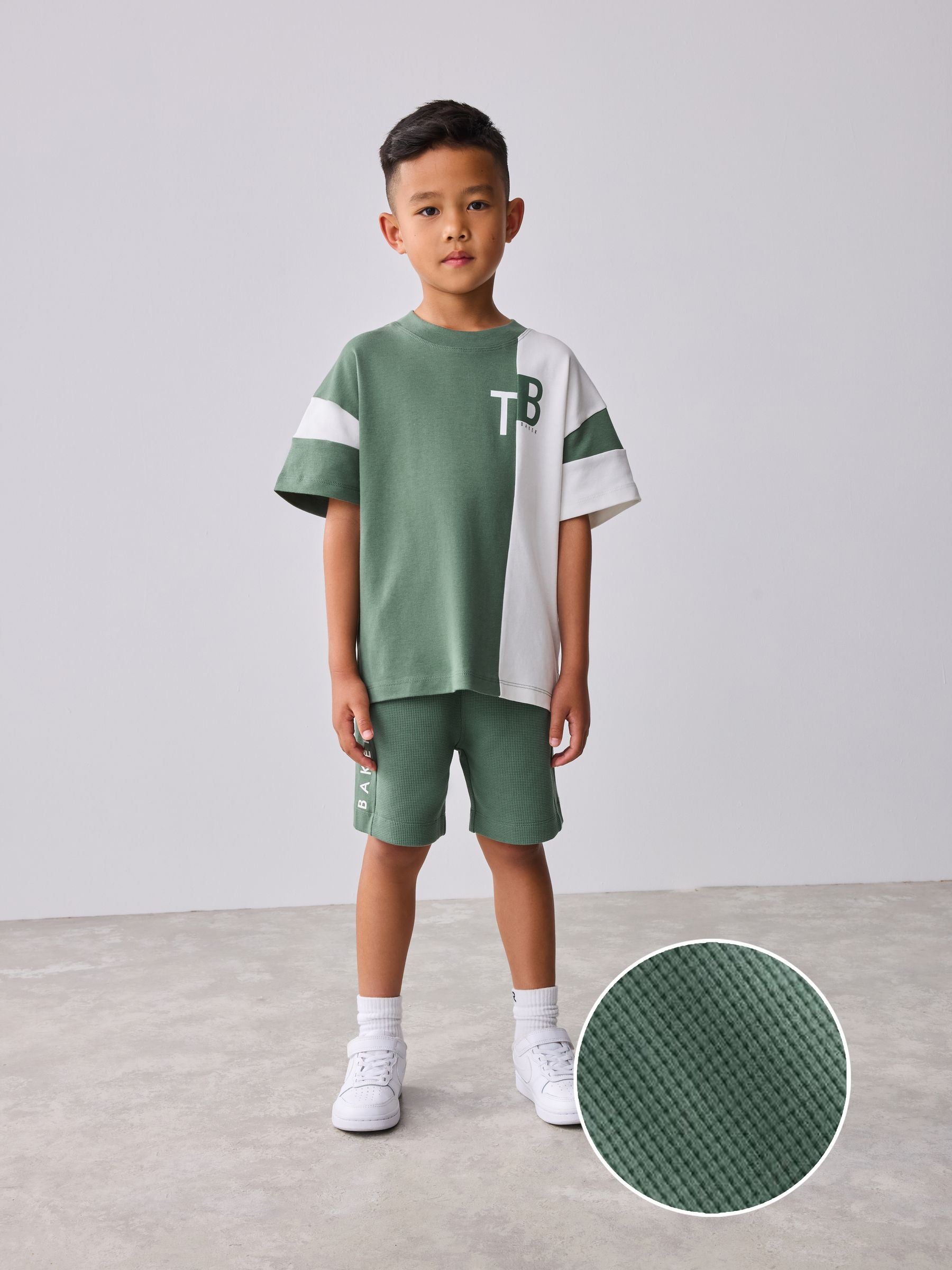 Dsiney Kidz - Baker by Ted Baker Colourblock Varsity T-Shirt and Shorts Set image 2