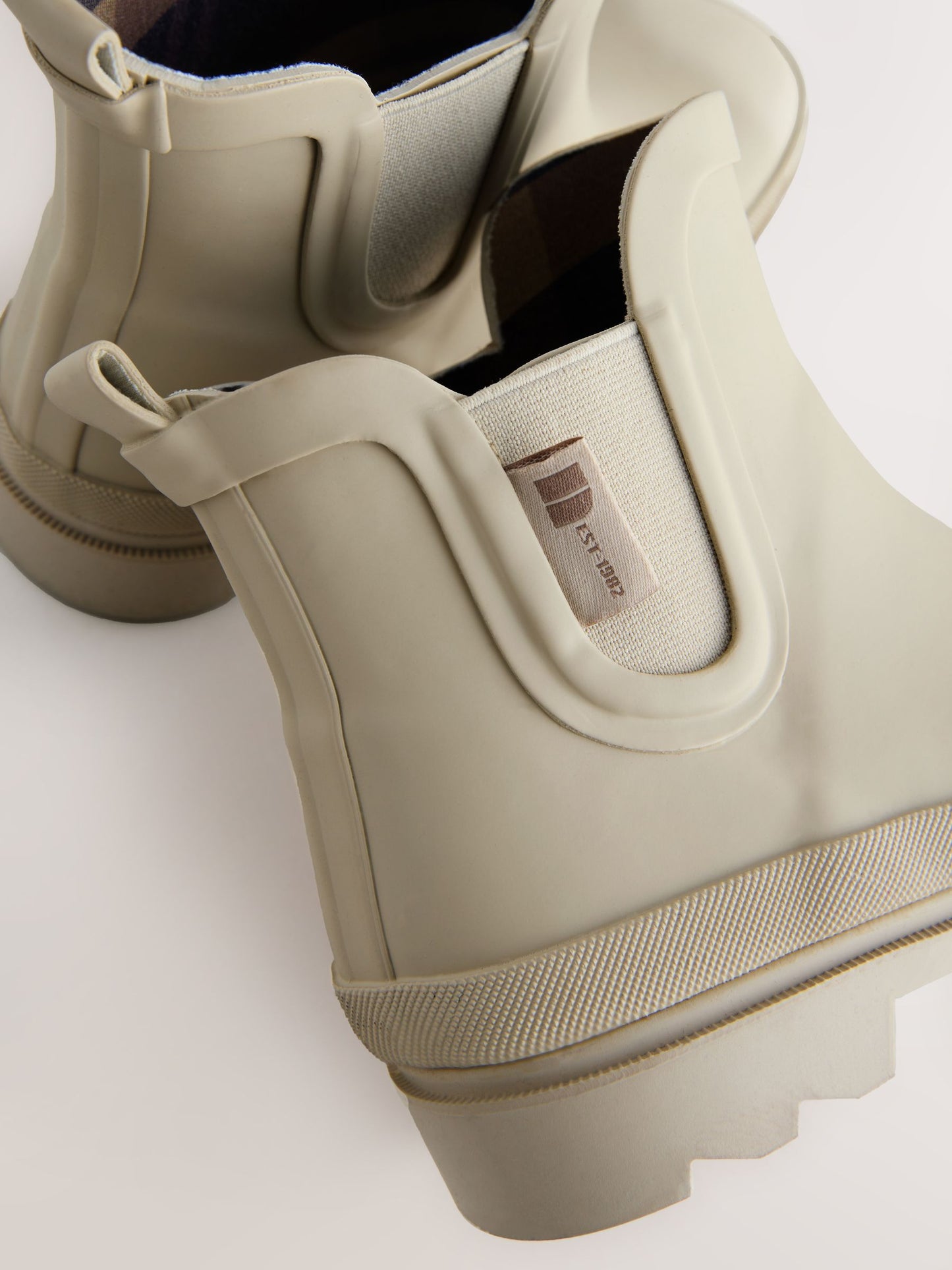 Neutral Chelsea Wellies image 6