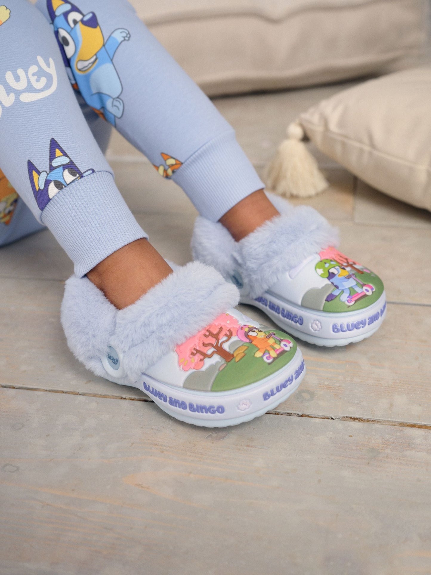 Dsiney Kidz - Blue Bluey Cosy Lined Slipper Clogs image 1