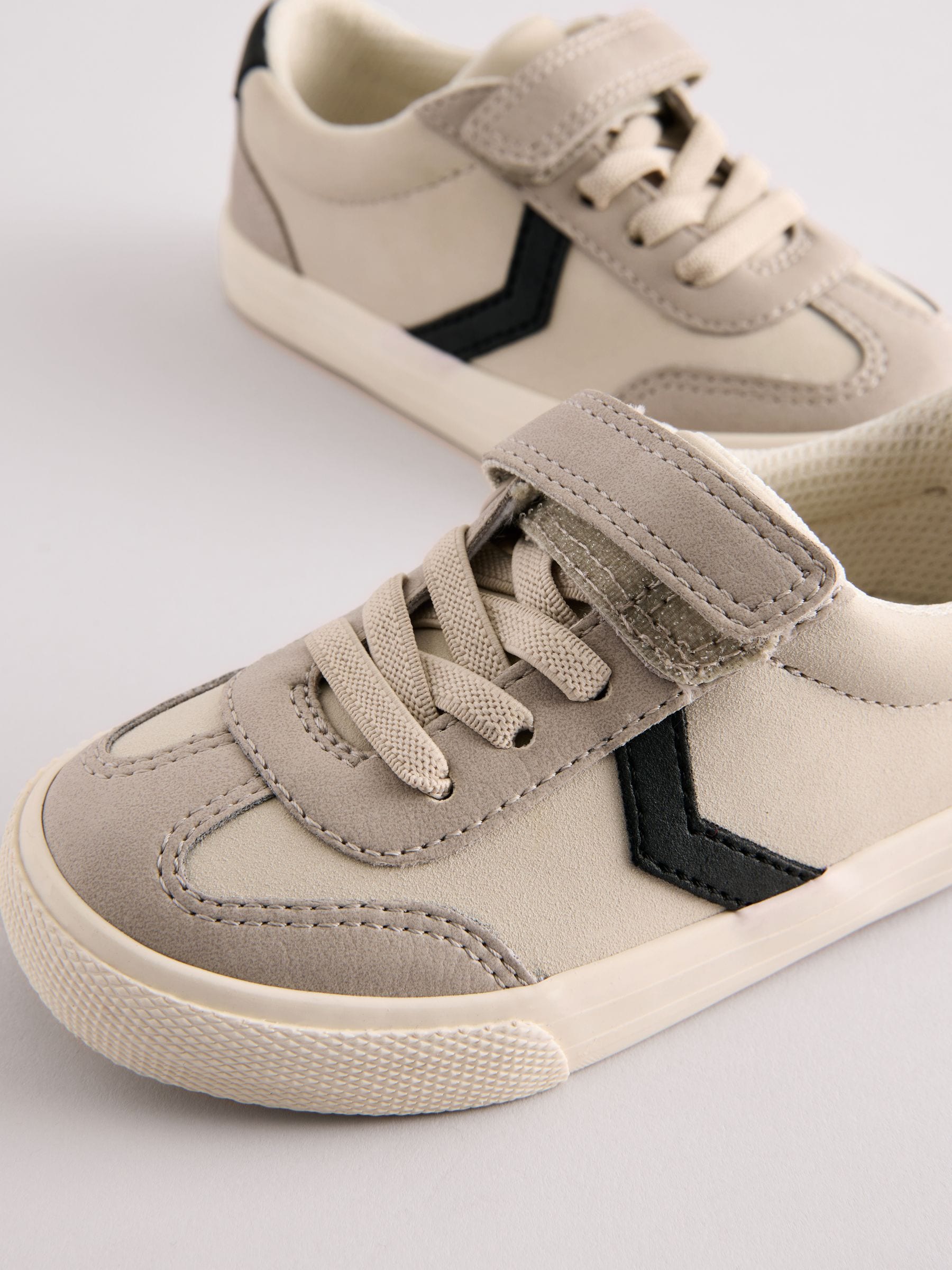 Grey Wide Fit (G) Touch Fastening Elastic Lace Trainers image 4