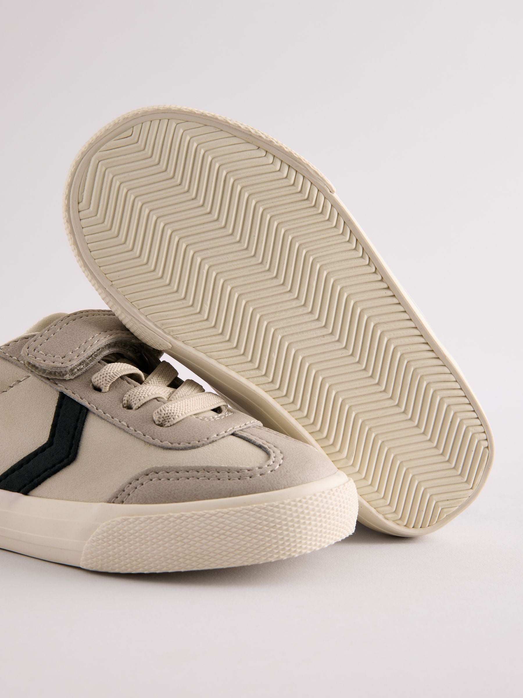 Grey Wide Fit (G) Touch Fastening Elastic Lace Trainers image 5