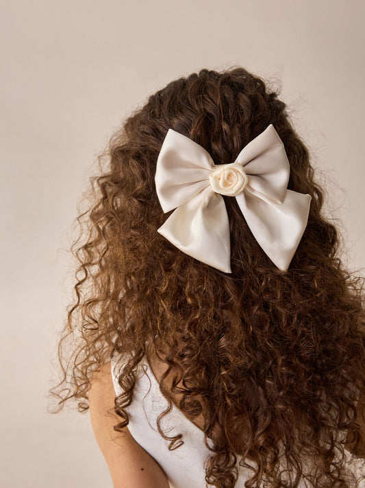 Cream Bow Clip image 1