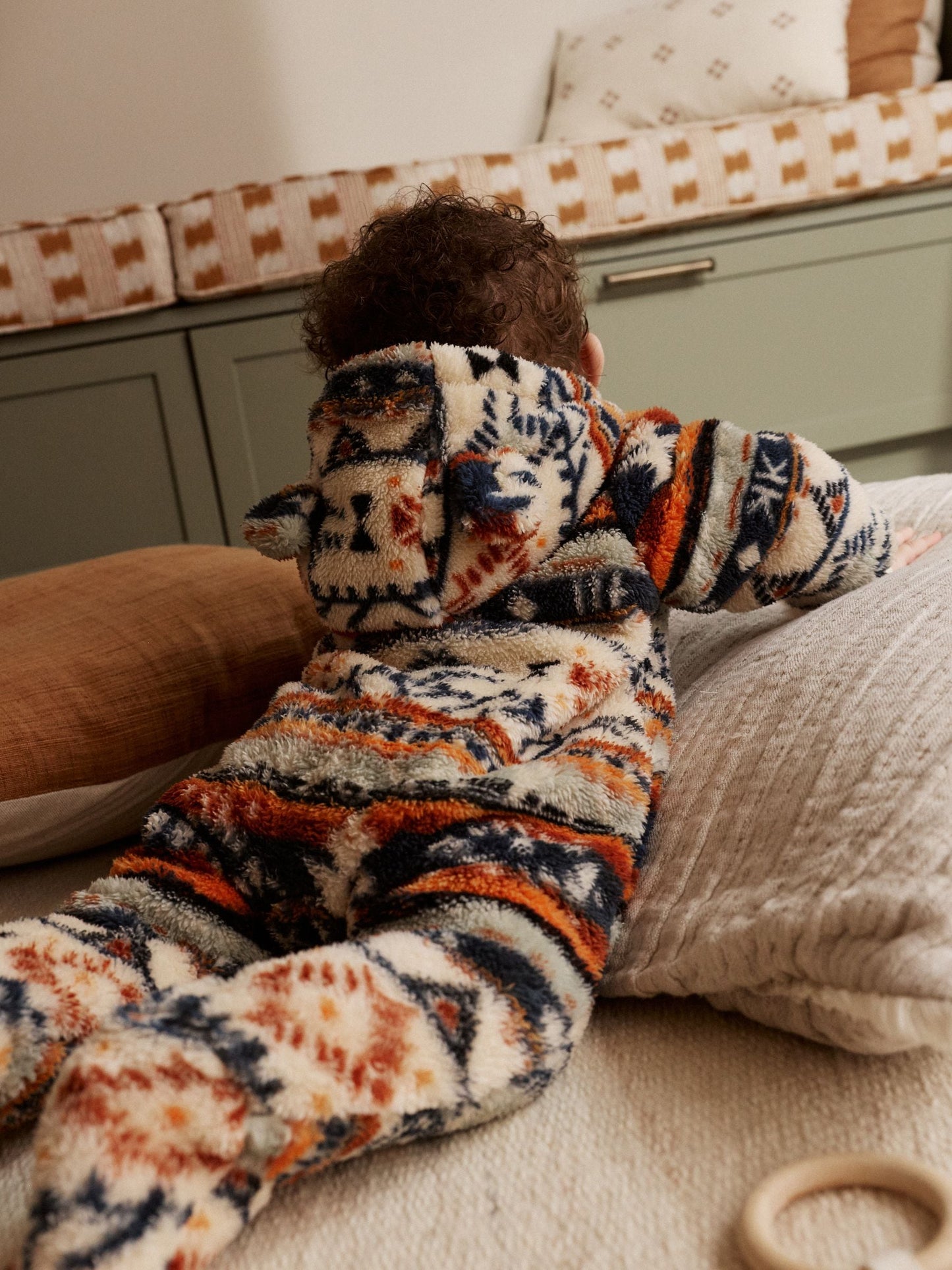 White Fairisle Pattern Zip Through Fleece Baby Pramsuit (0mths-2yrs)