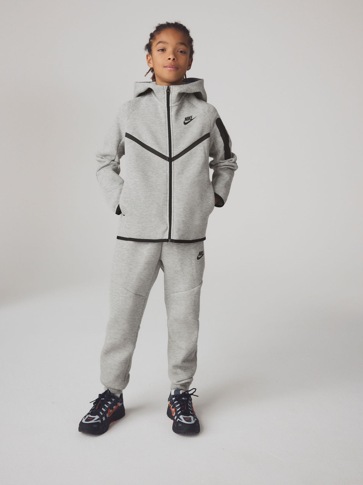 Dsiney Kidz - Nike Dark Grey Heather Tech Fleece Zip Through Hoodie image 2