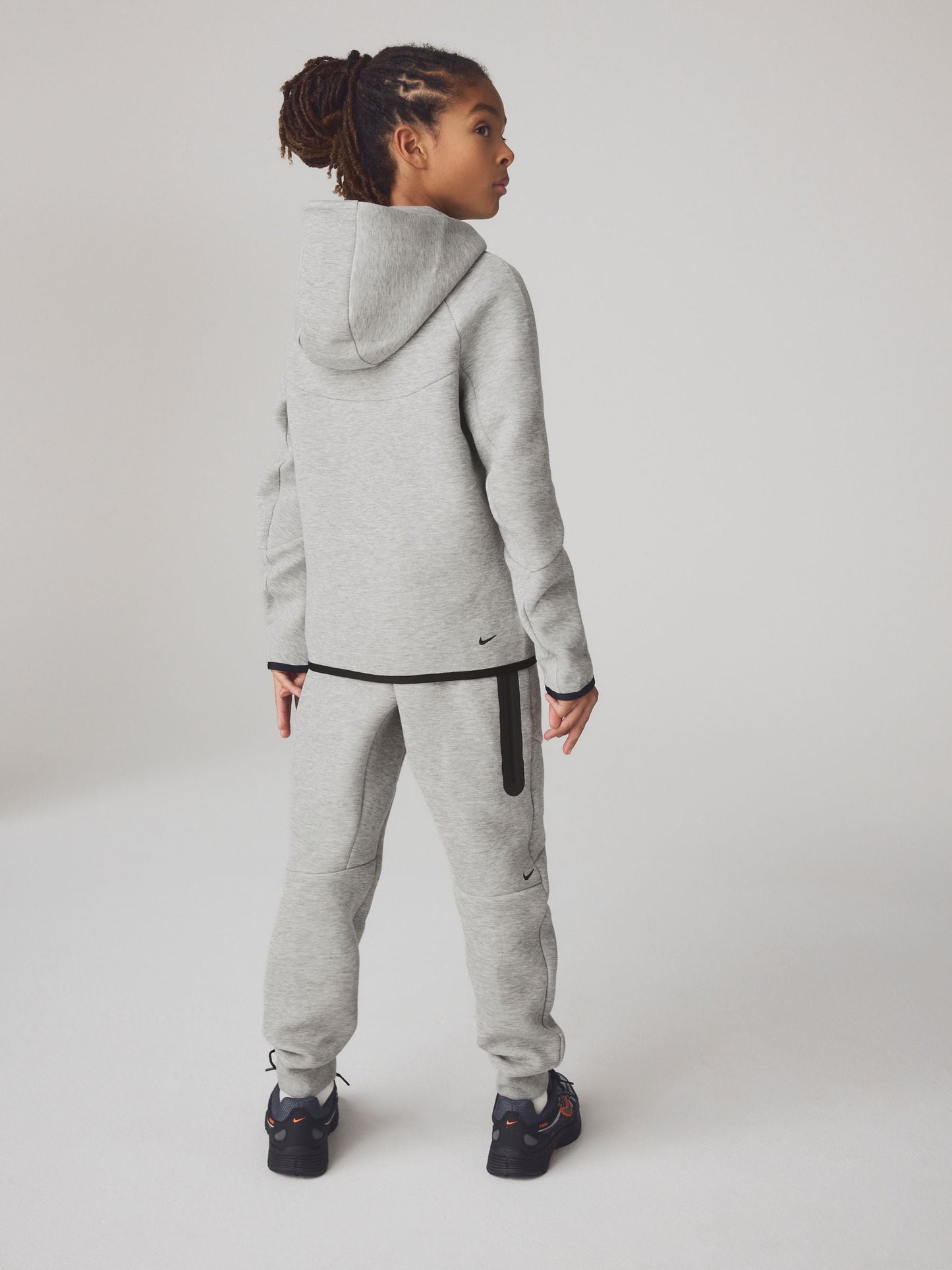 Dsiney Kidz - Nike Dark Grey Heather Tech Fleece Zip Through Hoodie image 3
