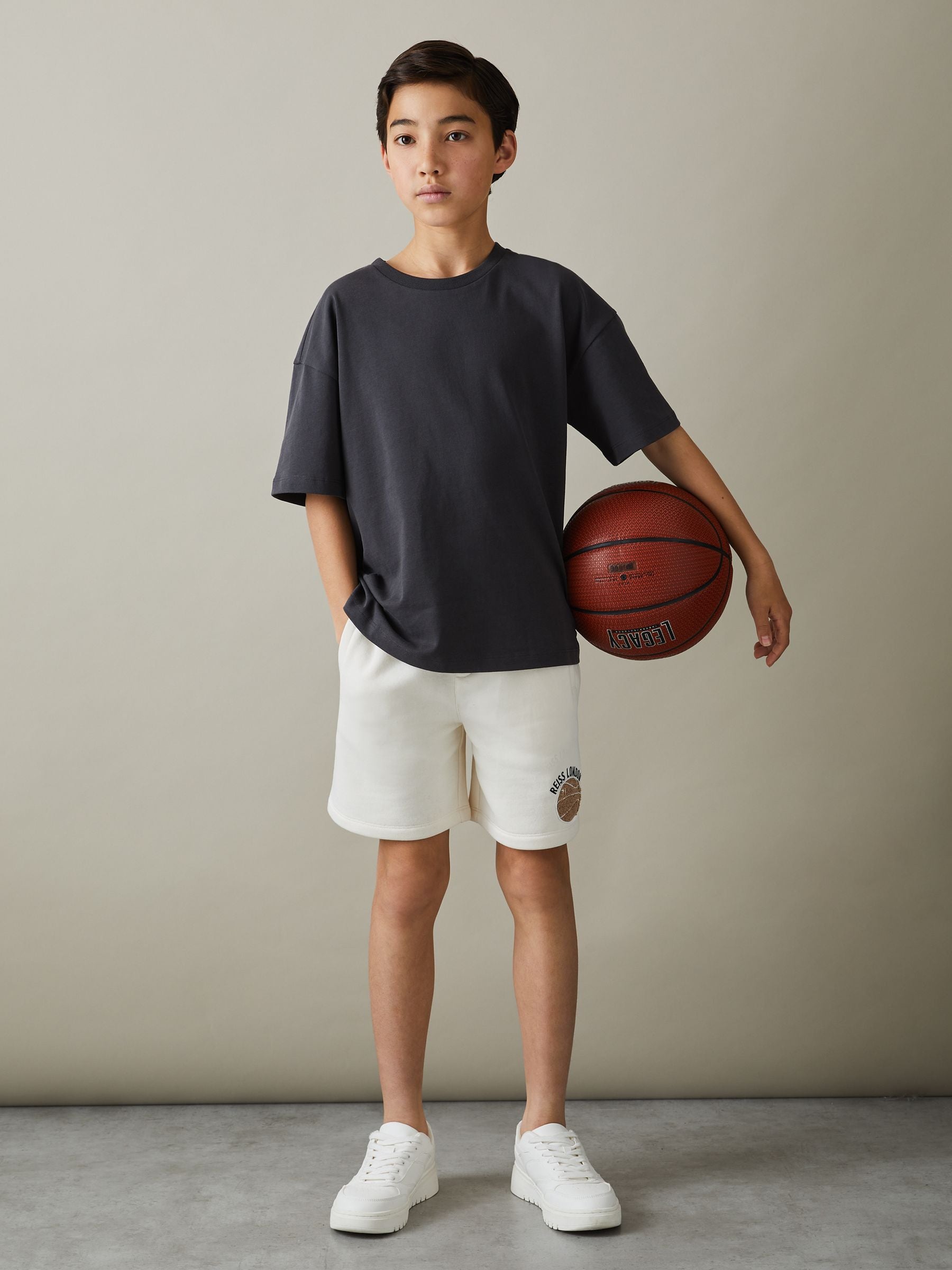 Dsiney Kidz - Reiss Off White Arto 3-9 yrs Relaxed Embroidered Basketball Shorts image 1
