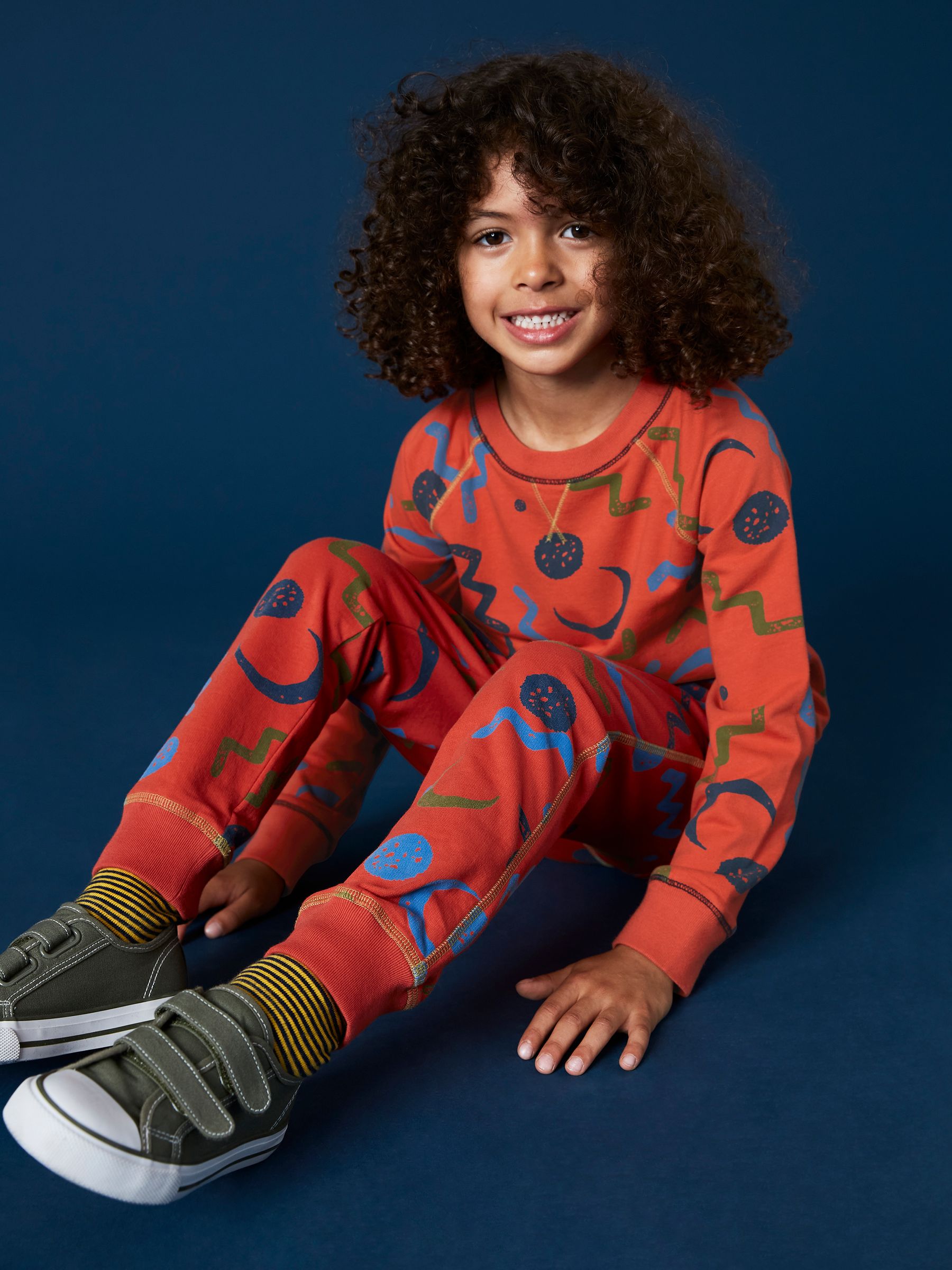 Dsiney Kidz - White Stuff Red Charlie Abstract Printed 100% Cotton Sweatshirt image 1