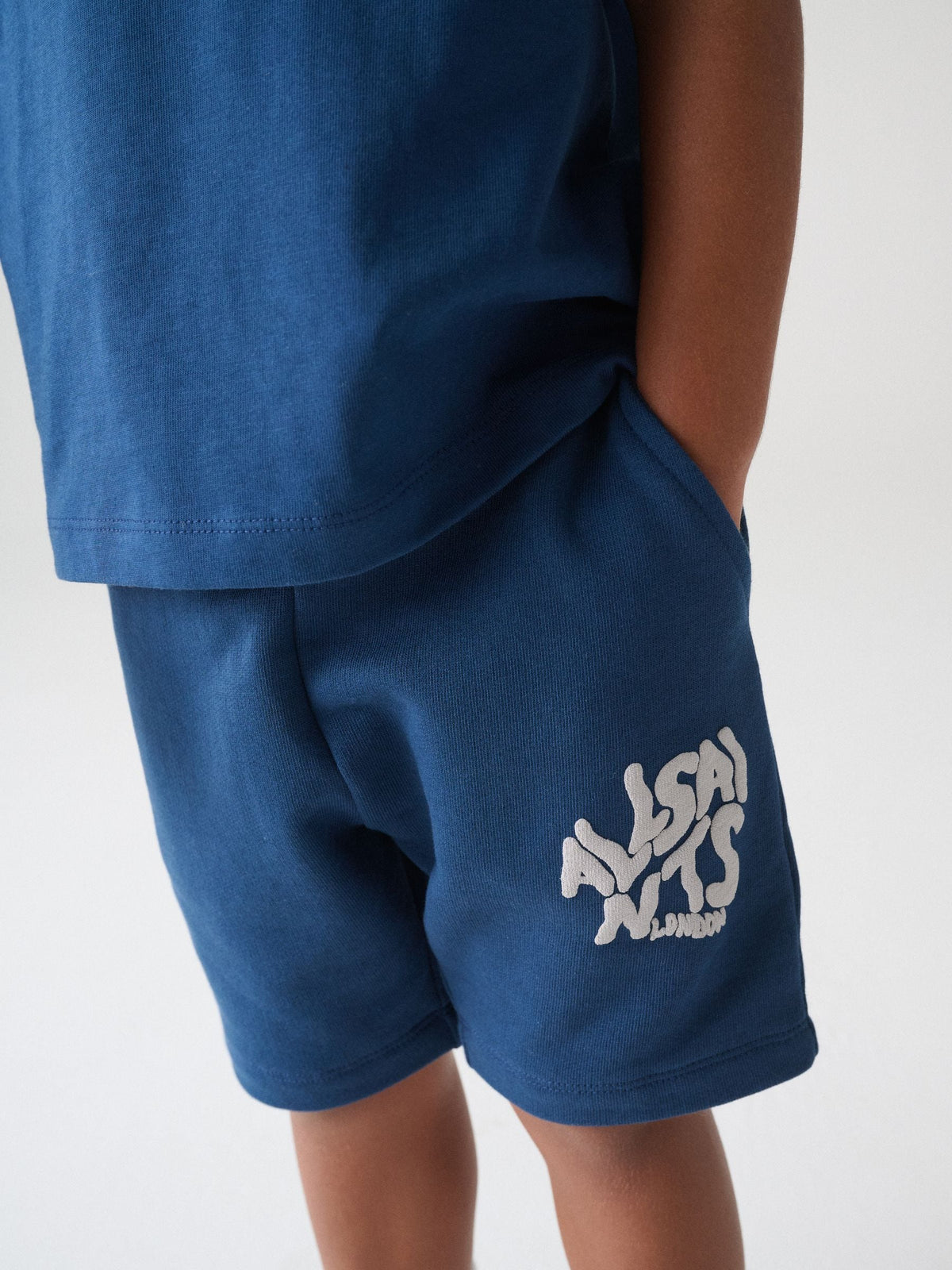 Dsiney Kidz - smALLSAINTS Navy Orlando T-Shirt and Shorts Younger Set image 2
