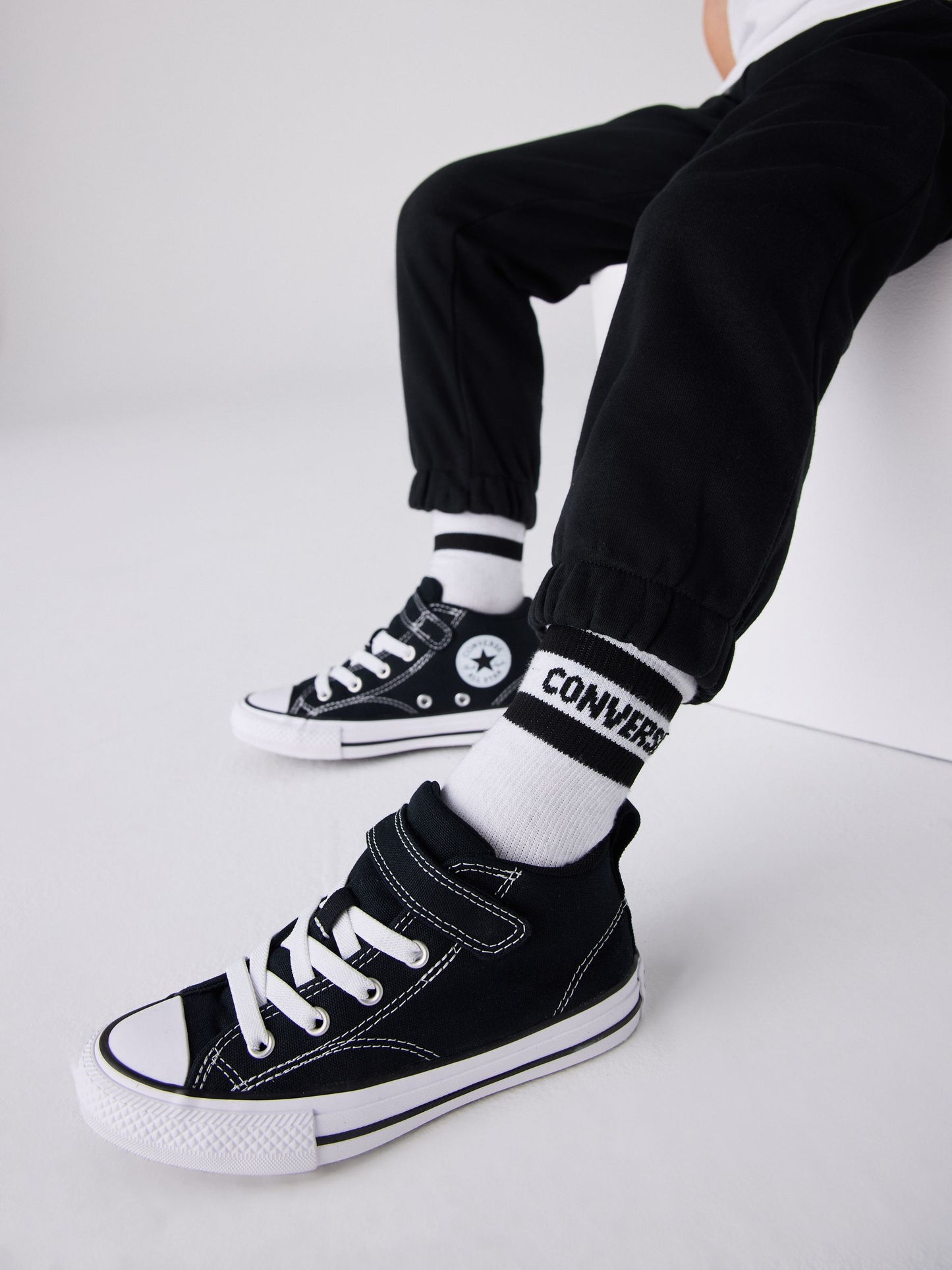 Converse Black Malden Street Junior Trainers image 3