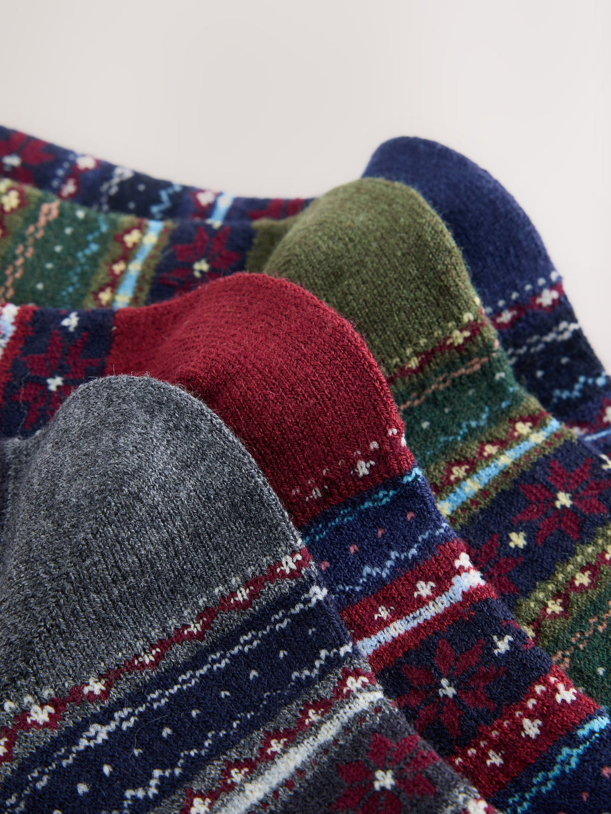 Red/Green Twist Ribbed Socks 4 Pack - image 7