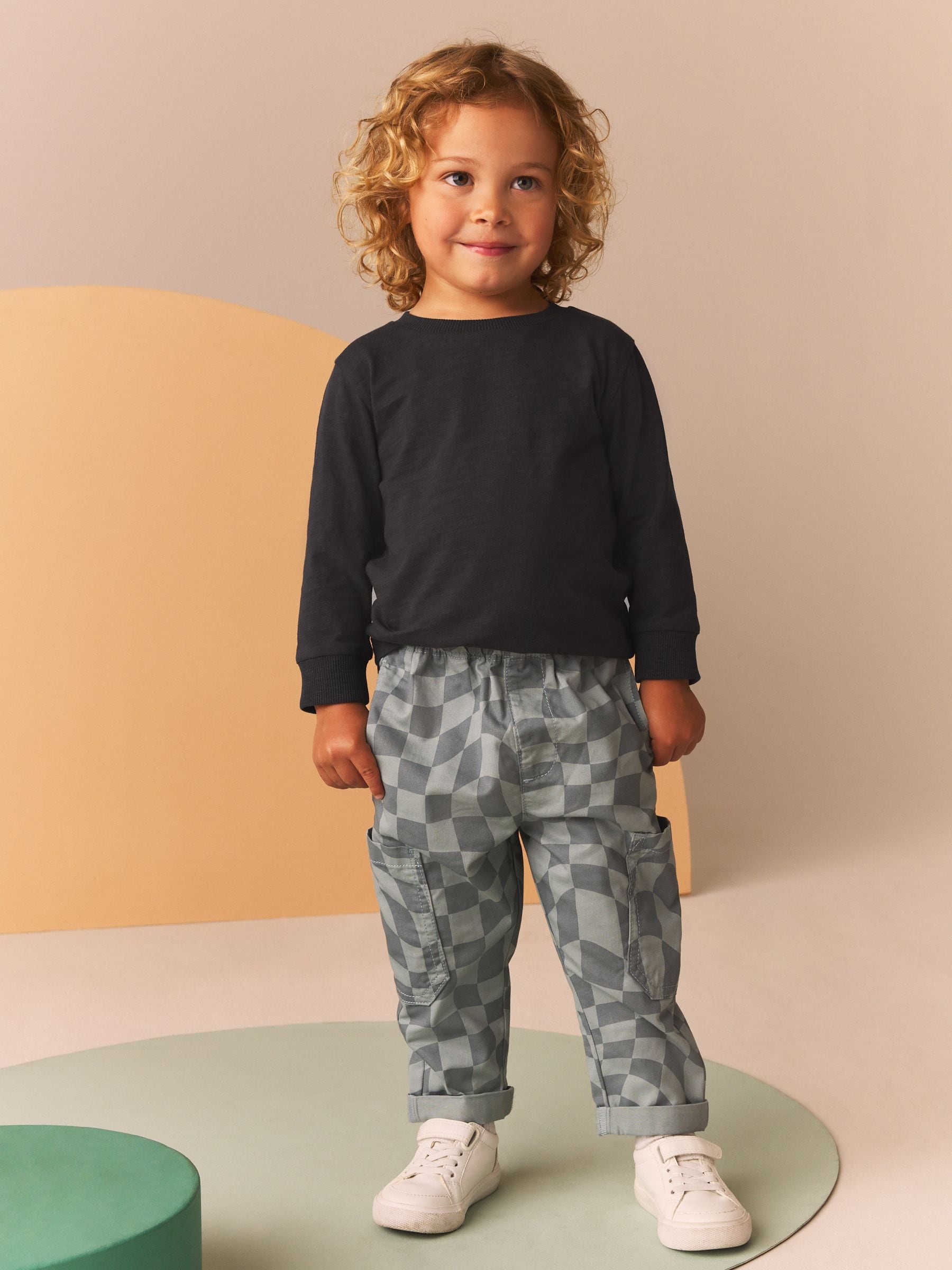 Black/White Plain Long Sleeve T-Shirts 5 Pack (3mths-7yrs) image 4