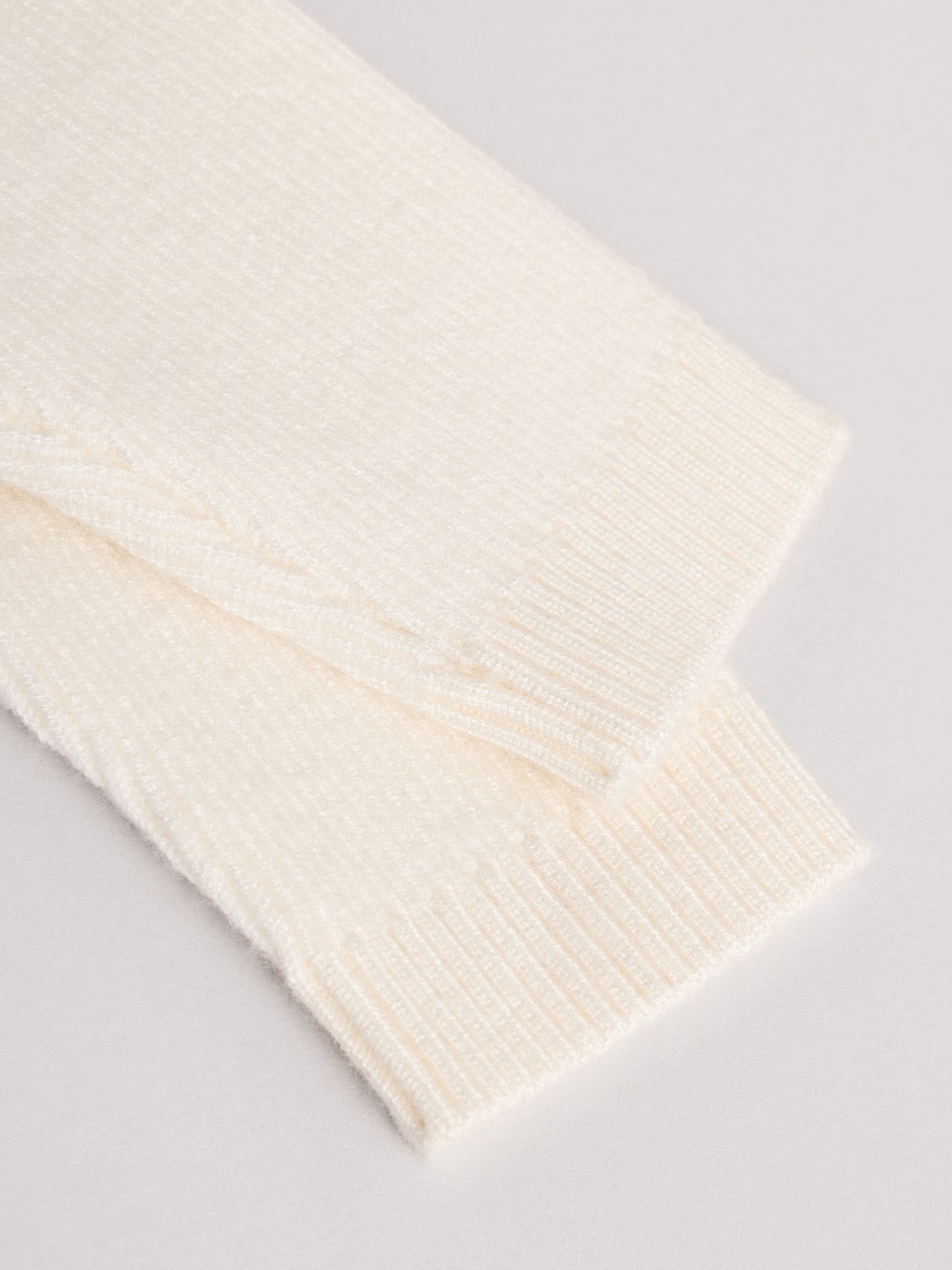 Dsiney Kidz - White Knitted Baby Cardigan image 5
