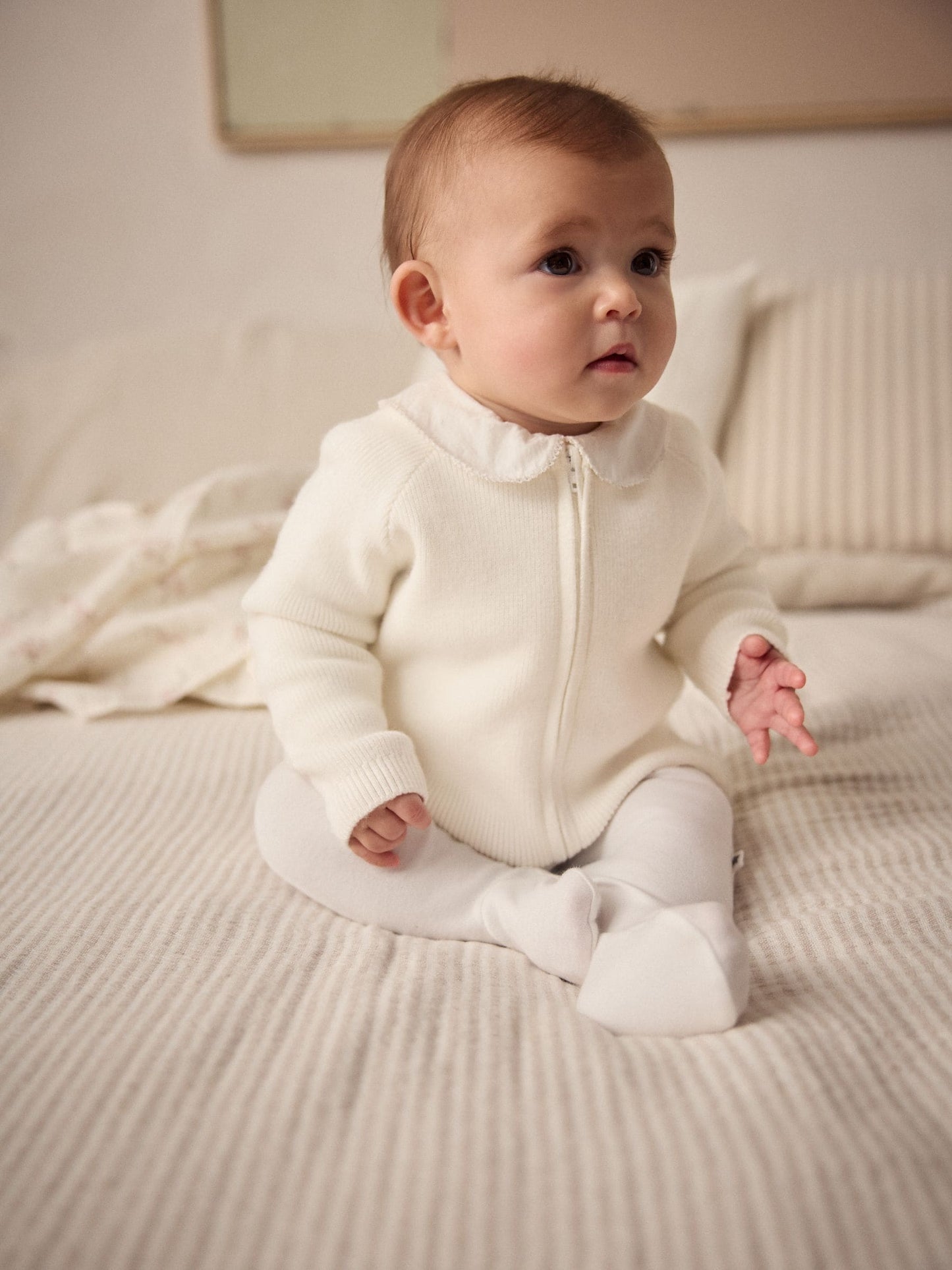 Dsiney Kidz - White Knitted Baby Cardigan image 7