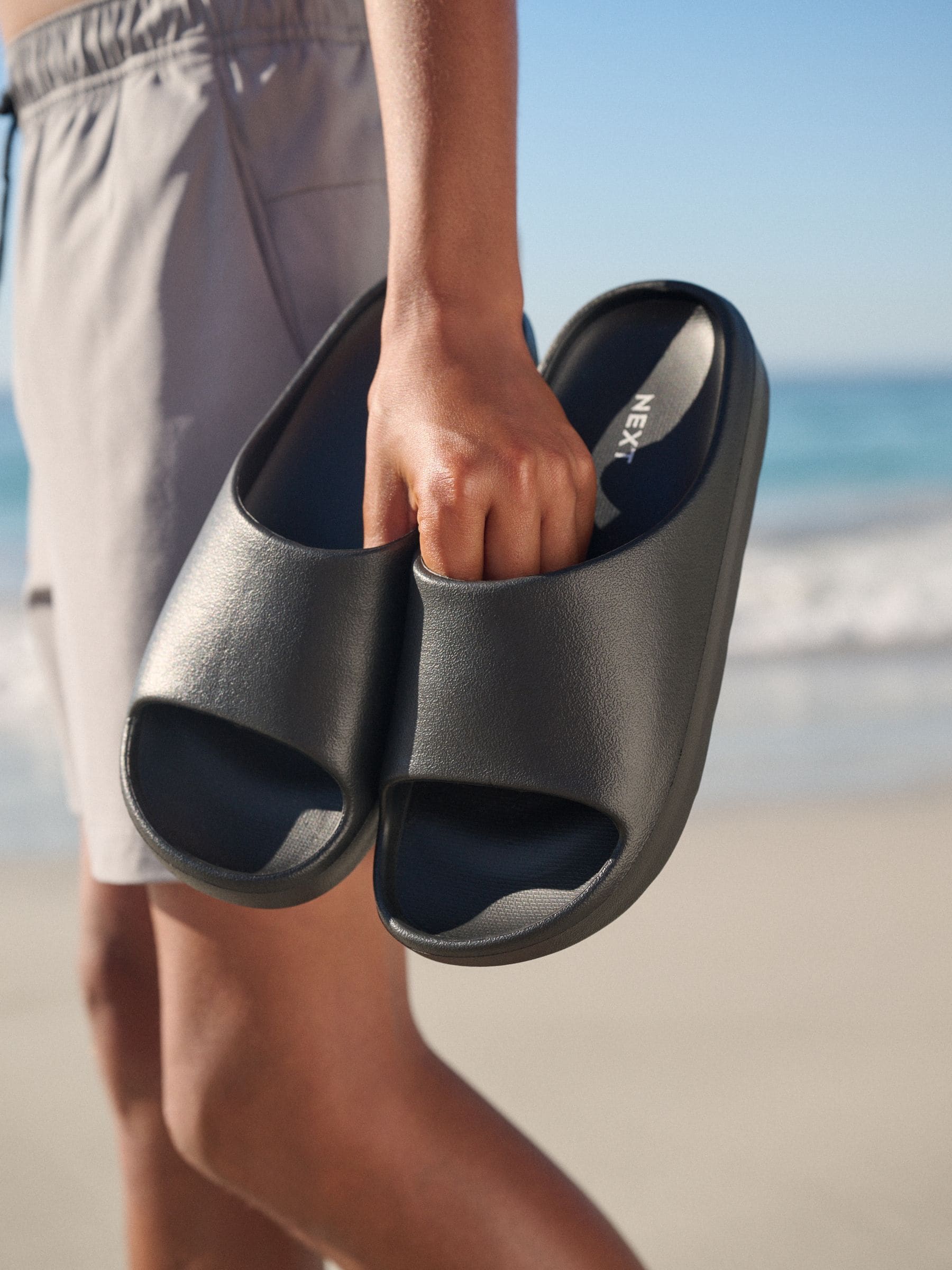 Black Sliders image 1