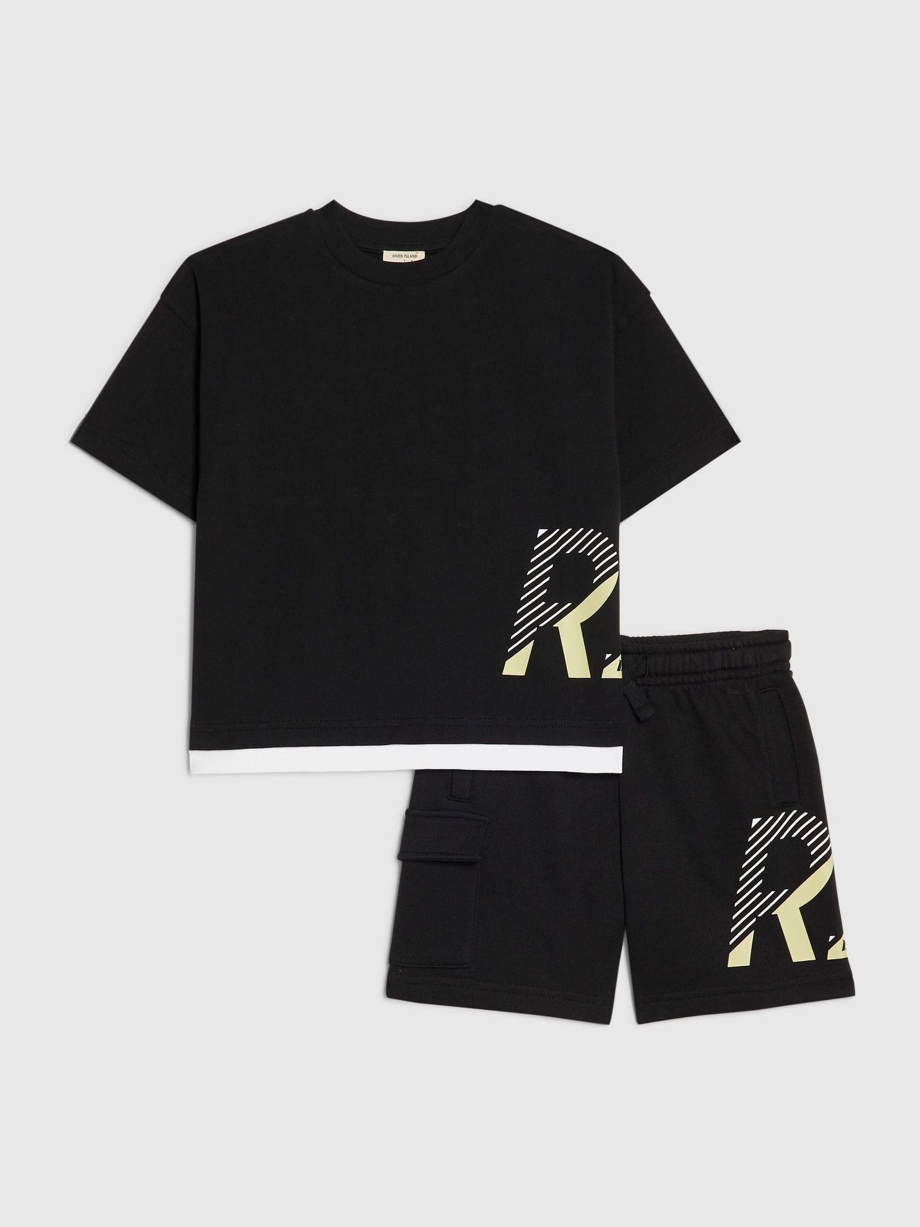 Dsiney Kidz - River Island Black River Athelesuire T-Shirt & Short Set image 1