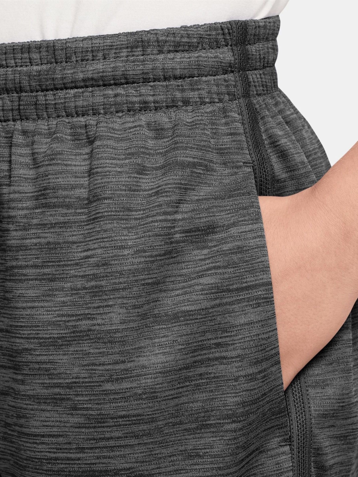 Dsiney Kidz - Nike Grey Multi Dri-FIT Shorts image 4