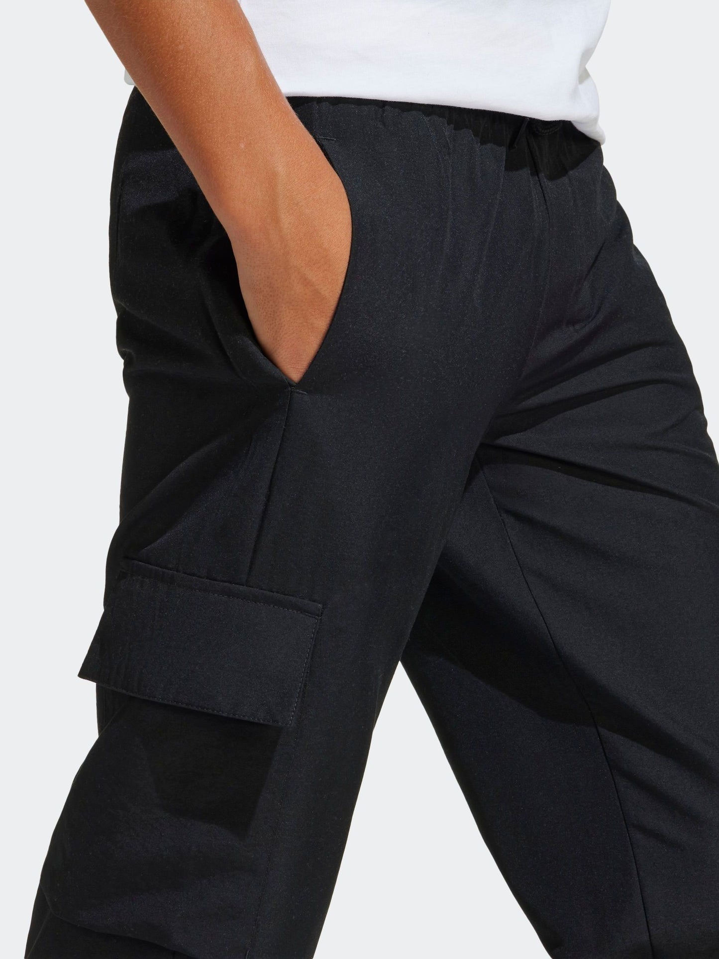 Dsiney Kidz - adidas Originals Black Essentials Climacool Cargo Kids Joggers image 4