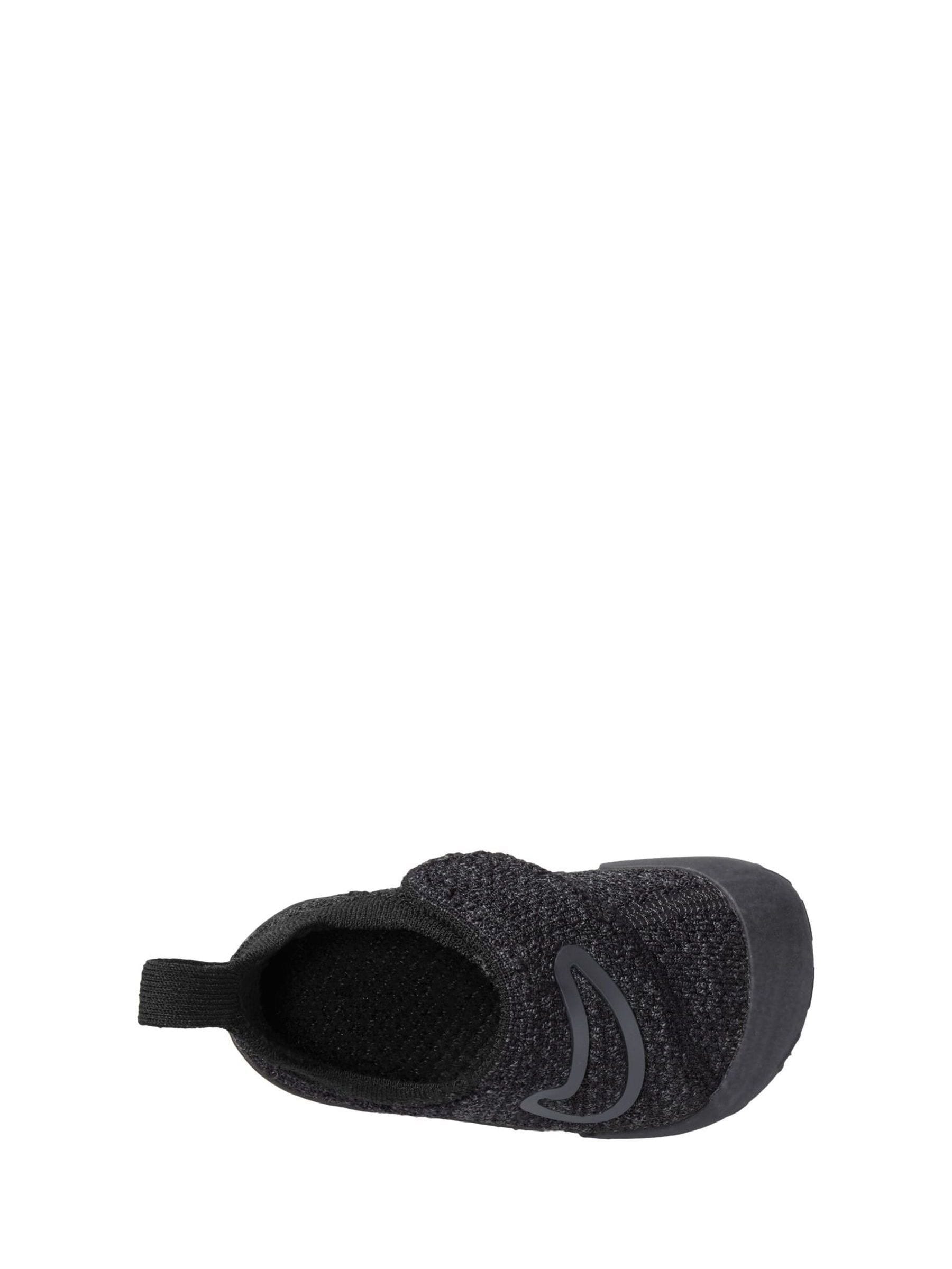 Nike Black Infant Swoosh 1 Trainers image 3