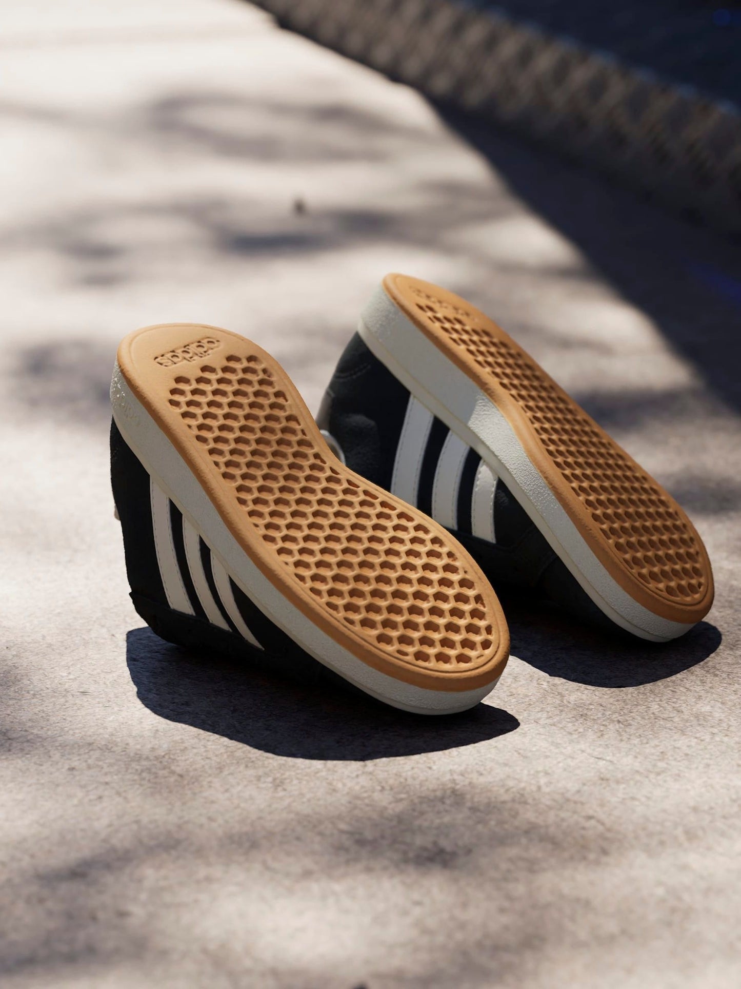 adidas Black Grand Court 00s Suede Lace Kids Trainers image 4