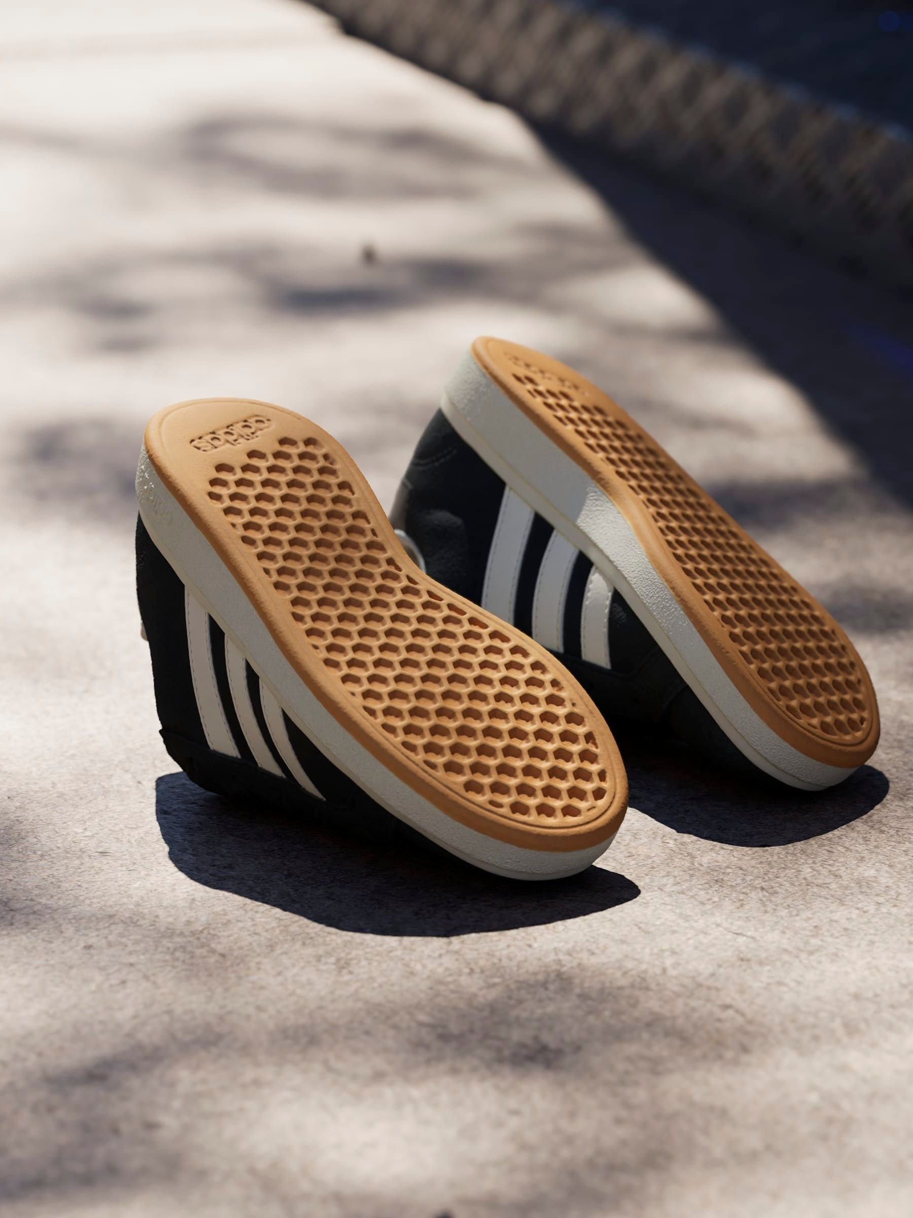 adidas Black Grand Court 00s Suede Lace Kids Trainers image 4