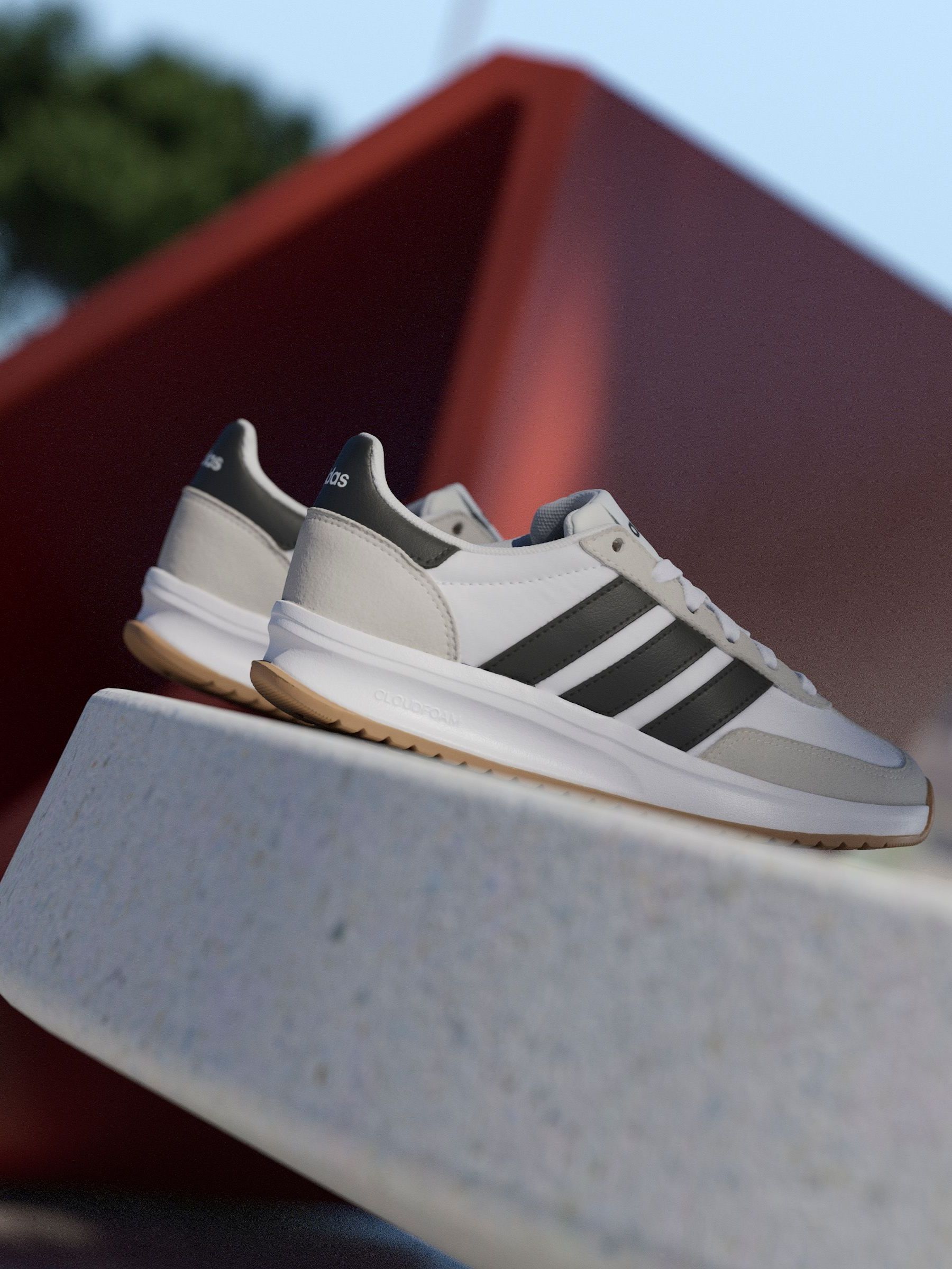 adidas White/Black/Grey Run 70s 2.0 Lace Junior Trainers image 6