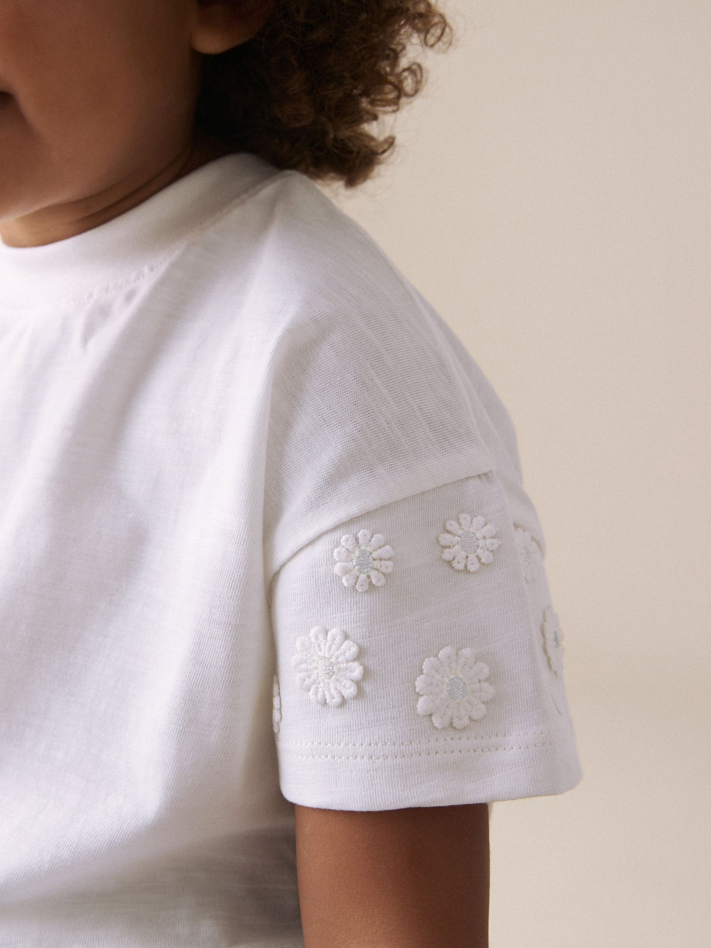 Cream 100% Cotton Daisy Short Sleeve T-Shirt (3mths-7yrs) image 4