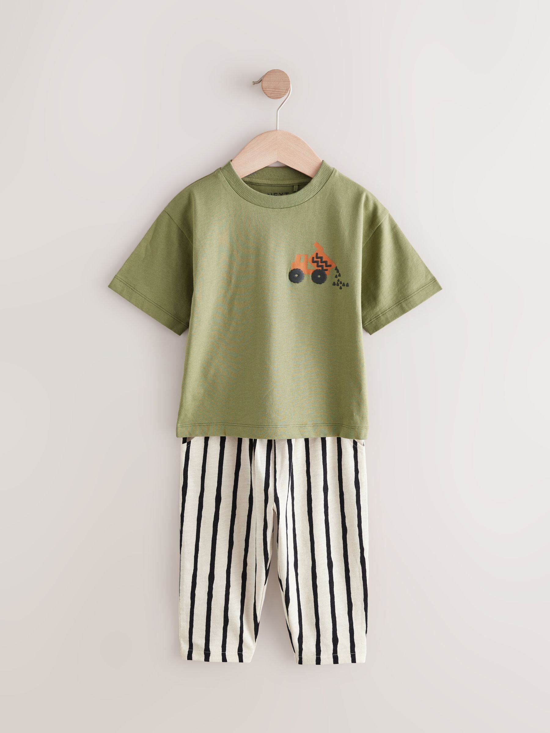 Khaki/Green Short Sleeve T-Shirts & Joggers Set 3 Pack (3mths-7yrs) image 4
