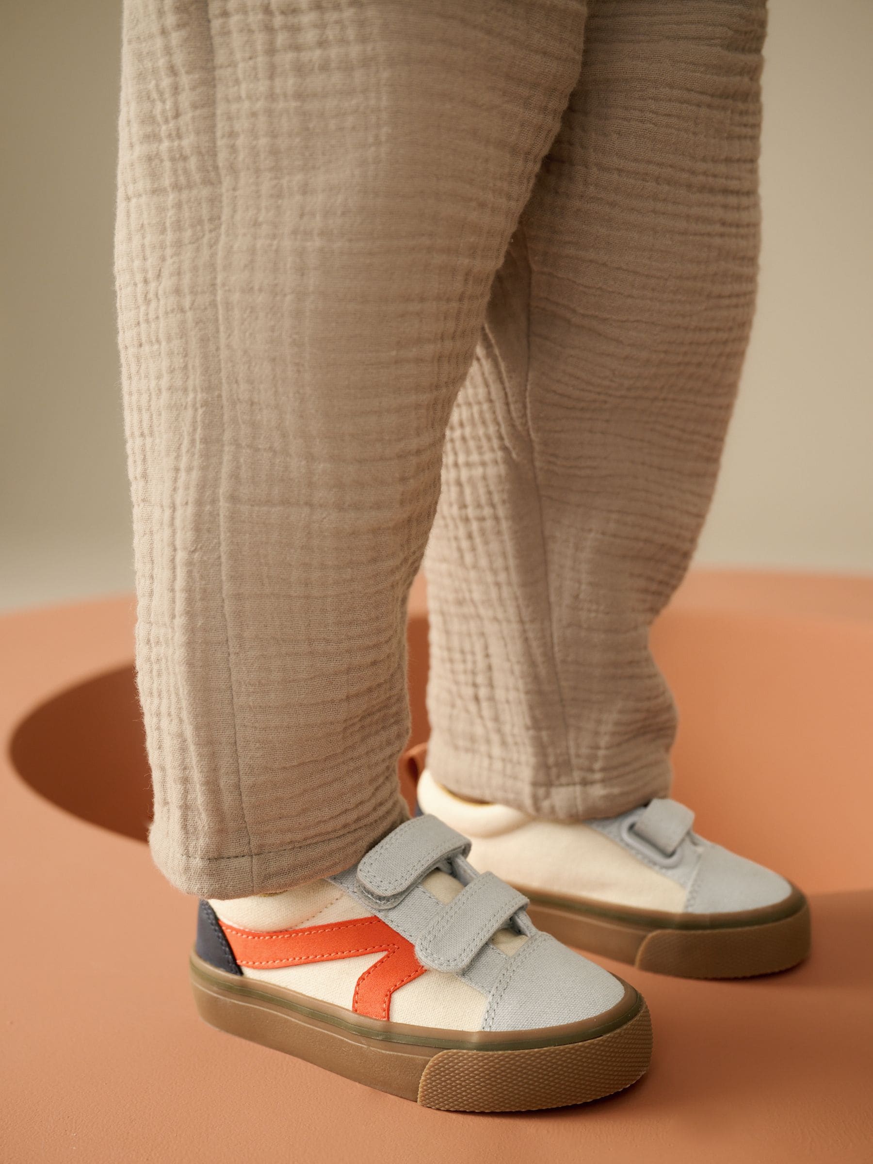 Multi Standard Fit (F) Touch Fastening Trainers image 3
