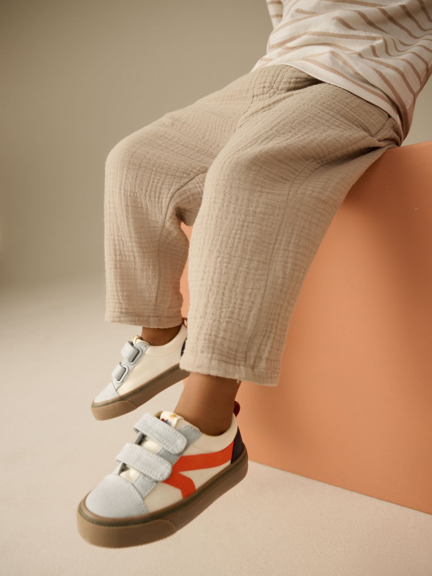 Multi Standard Fit (F) Touch Fastening Trainers image 4