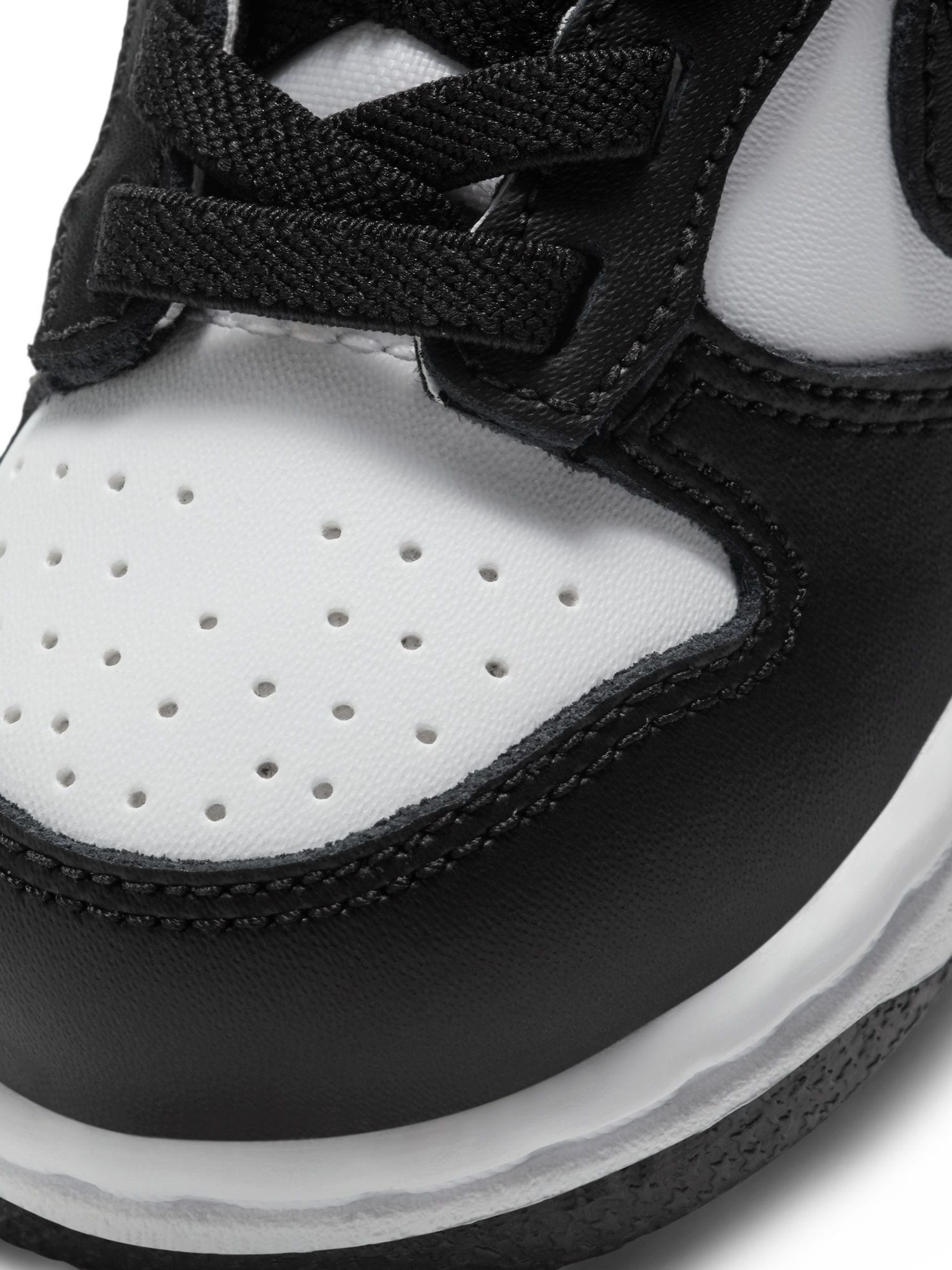 Nike Black/White Low Infant Dunk Trainers image 8