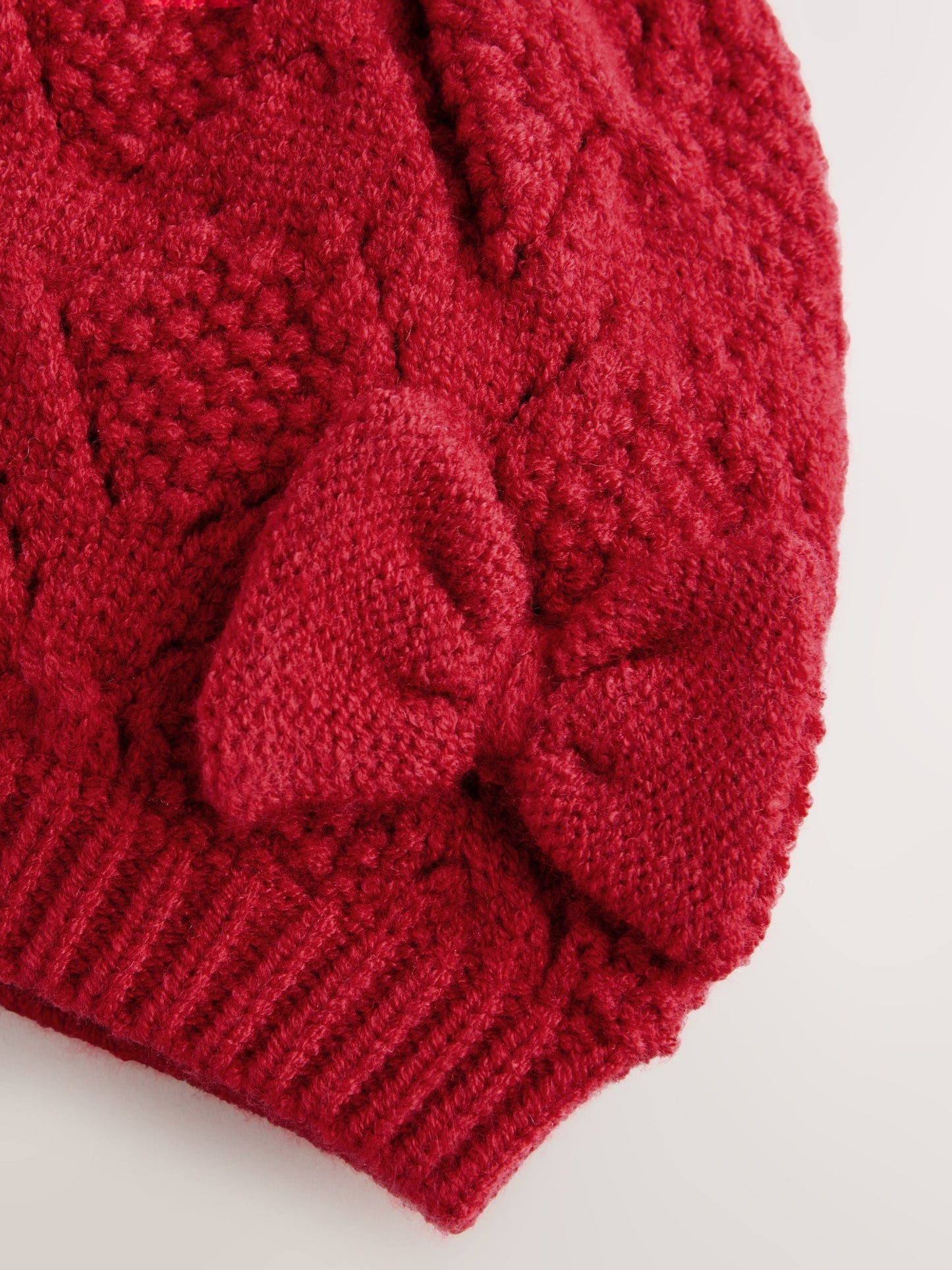 Red Crochet Knitted Baby Hat (0mths-2yrs)