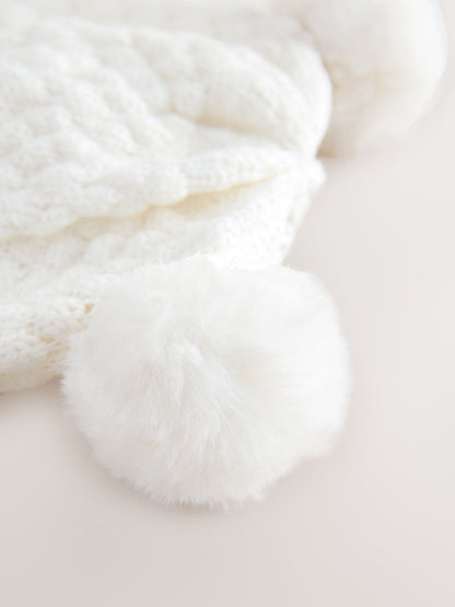 White Baby Double Pom Knitted Hat (0mths-2yrs)
