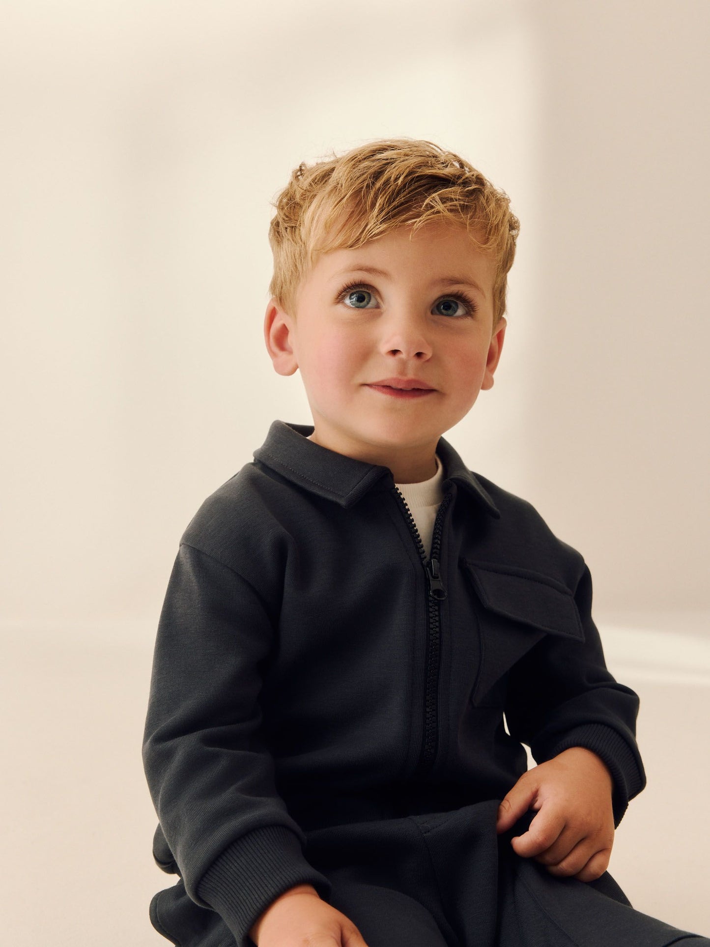 Charcoal Grey T-Shirt And Joggers 3 Piece Set (3mths-7yrs) image 4