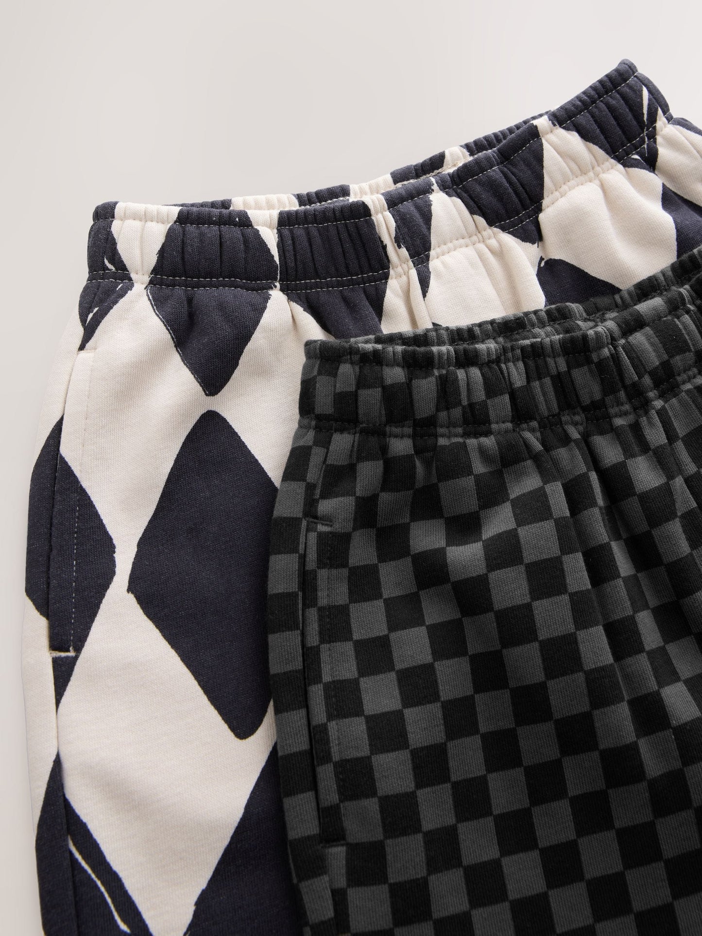 Black/White Printed 2 Pack Sweatshirt And Stripe Joggers Set (3mths-7yrs) image 5