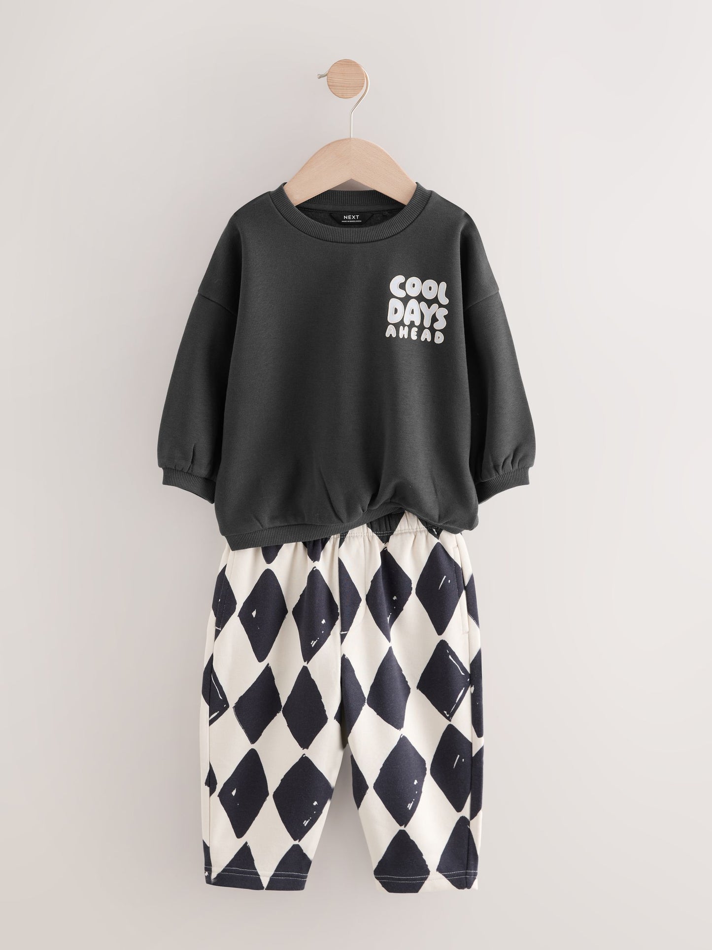 Black/White Printed 2 Pack Sweatshirt And Stripe Joggers Set (3mths-7yrs) image 8