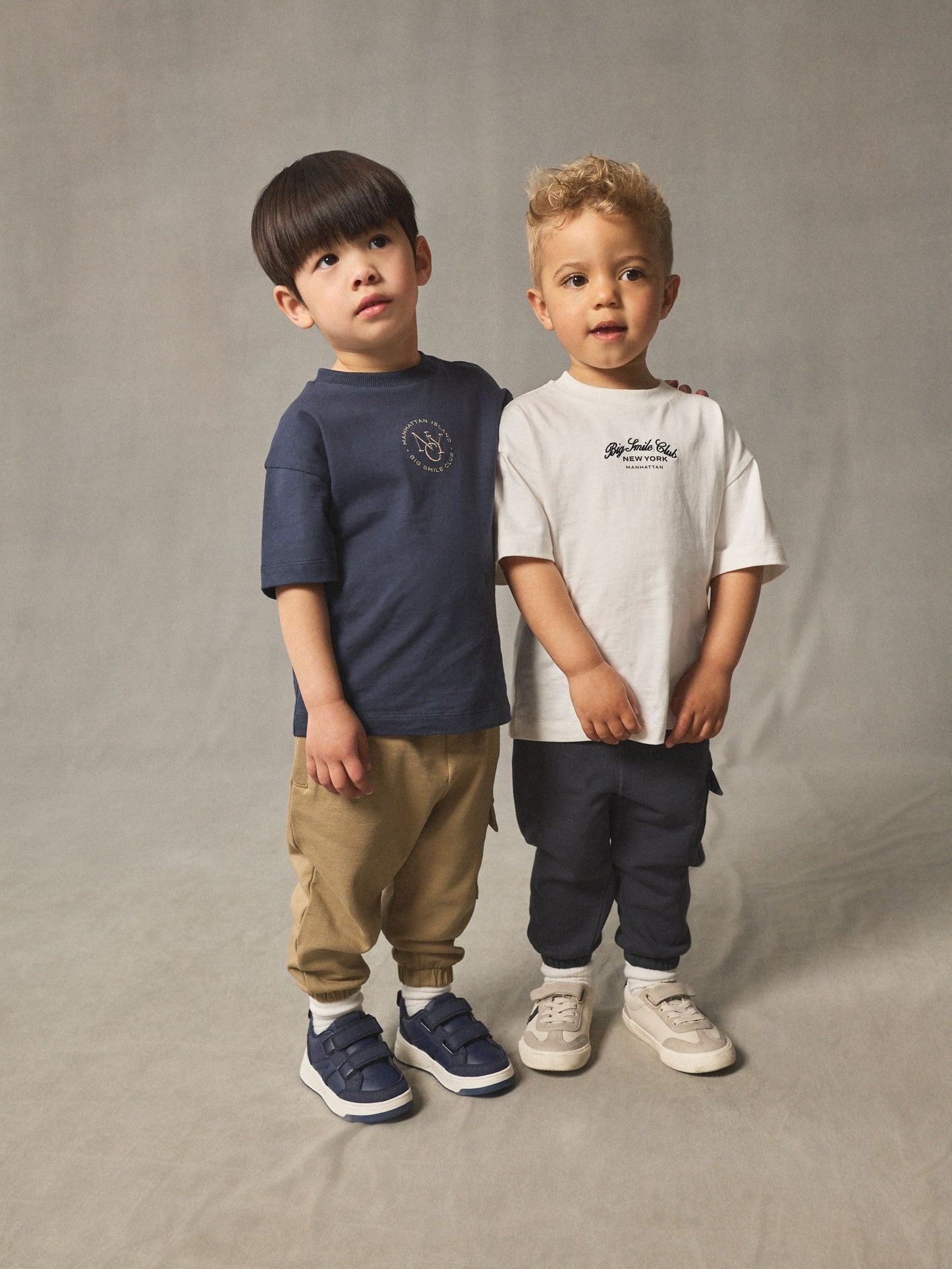 Navy/White Short Sleeve T-Shirt and Utility Joggers Set 2 Pack (3mths-7yrs) image 1