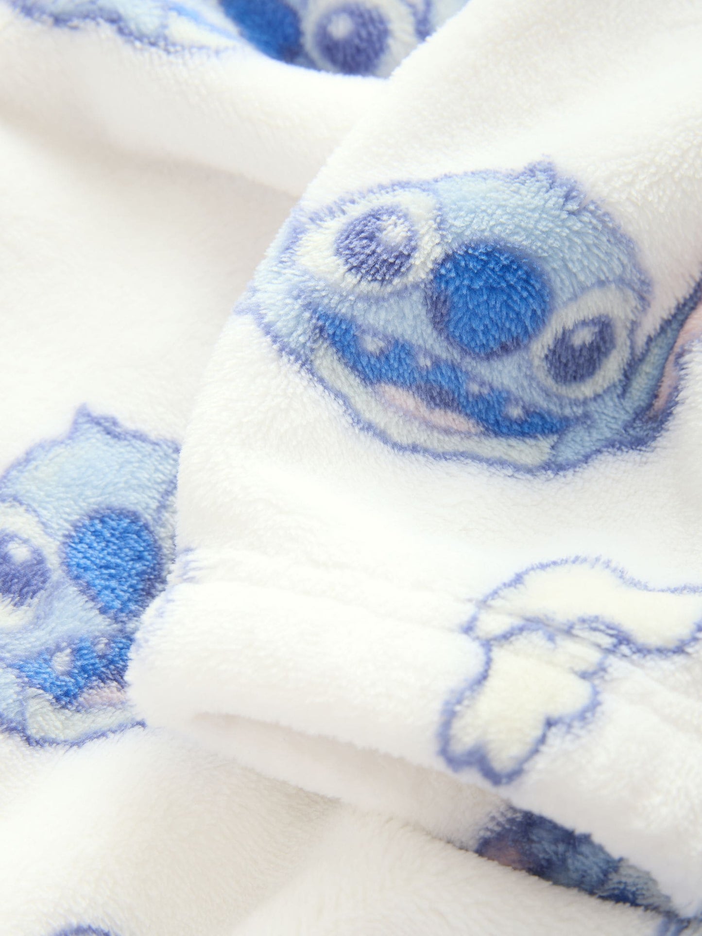 White/Blue Lilo and Stitch Fleece Cropped Hooded Blanket (3-16yrs)