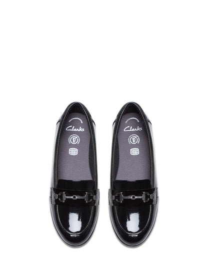 Dsiney Kidz - Clarks Black Patent Standard Fit (F) Finja Loafer Older Shoes image 4