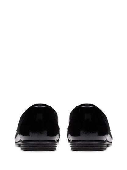 Dsiney Kidz - Clarks Black Patent Standard Fit (F) Finja Loafer Older Shoes image 5