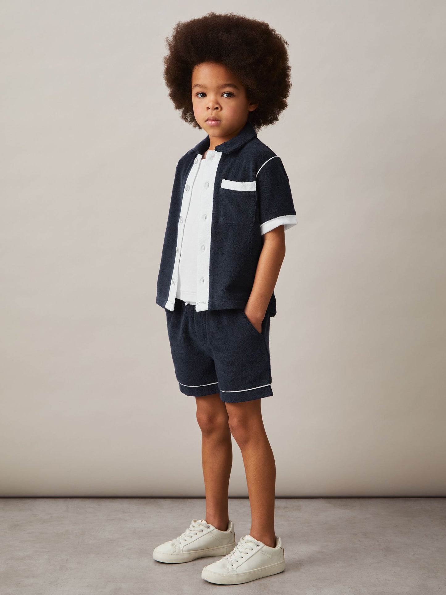 Dsiney Kidz - Reiss Blue Multi Selvio 3-9 yrs Velour Colour-Block Shorts image 1