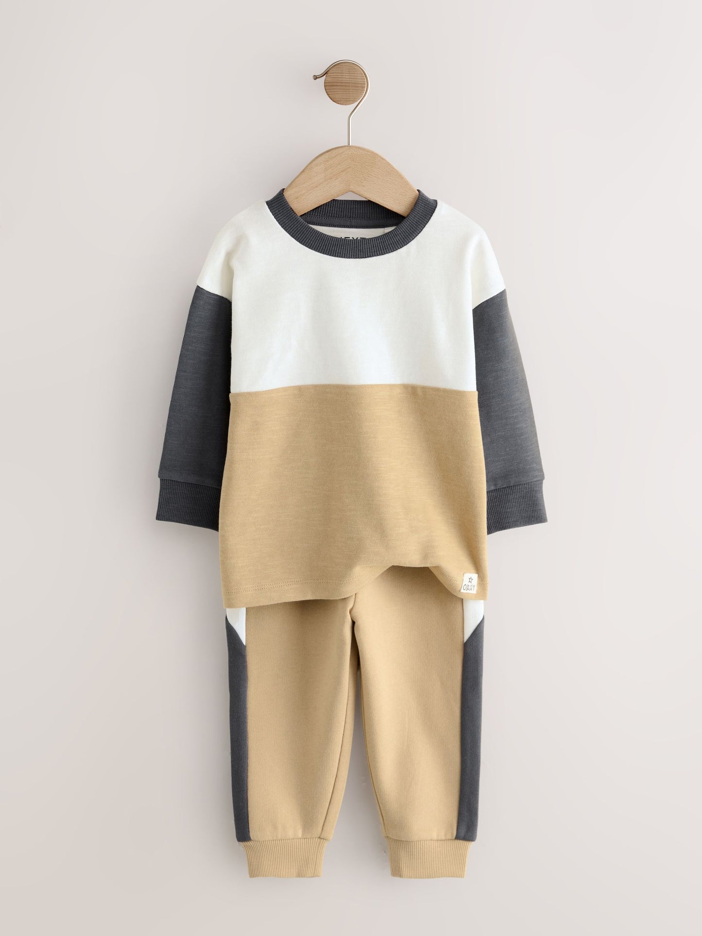 Dsiney Kidz - Neutral/Grey Long Sleeve Soft Touch T-Shirt and Joggers Set (3mths-7yrs) image 5