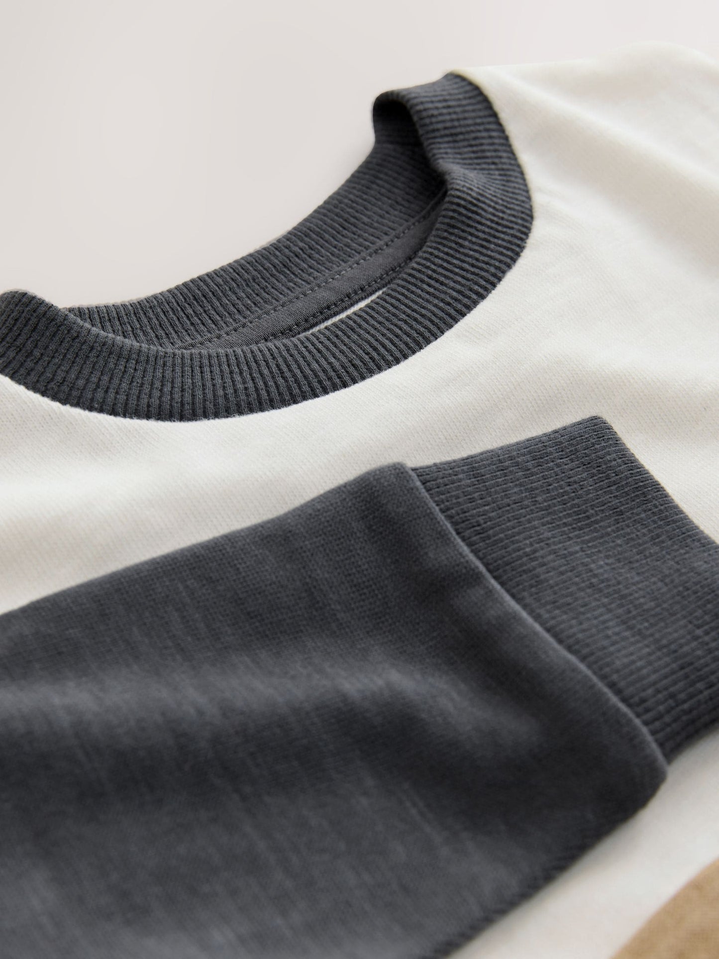 Dsiney Kidz - Neutral/Grey Long Sleeve Soft Touch T-Shirt and Joggers Set (3mths-7yrs) image 7