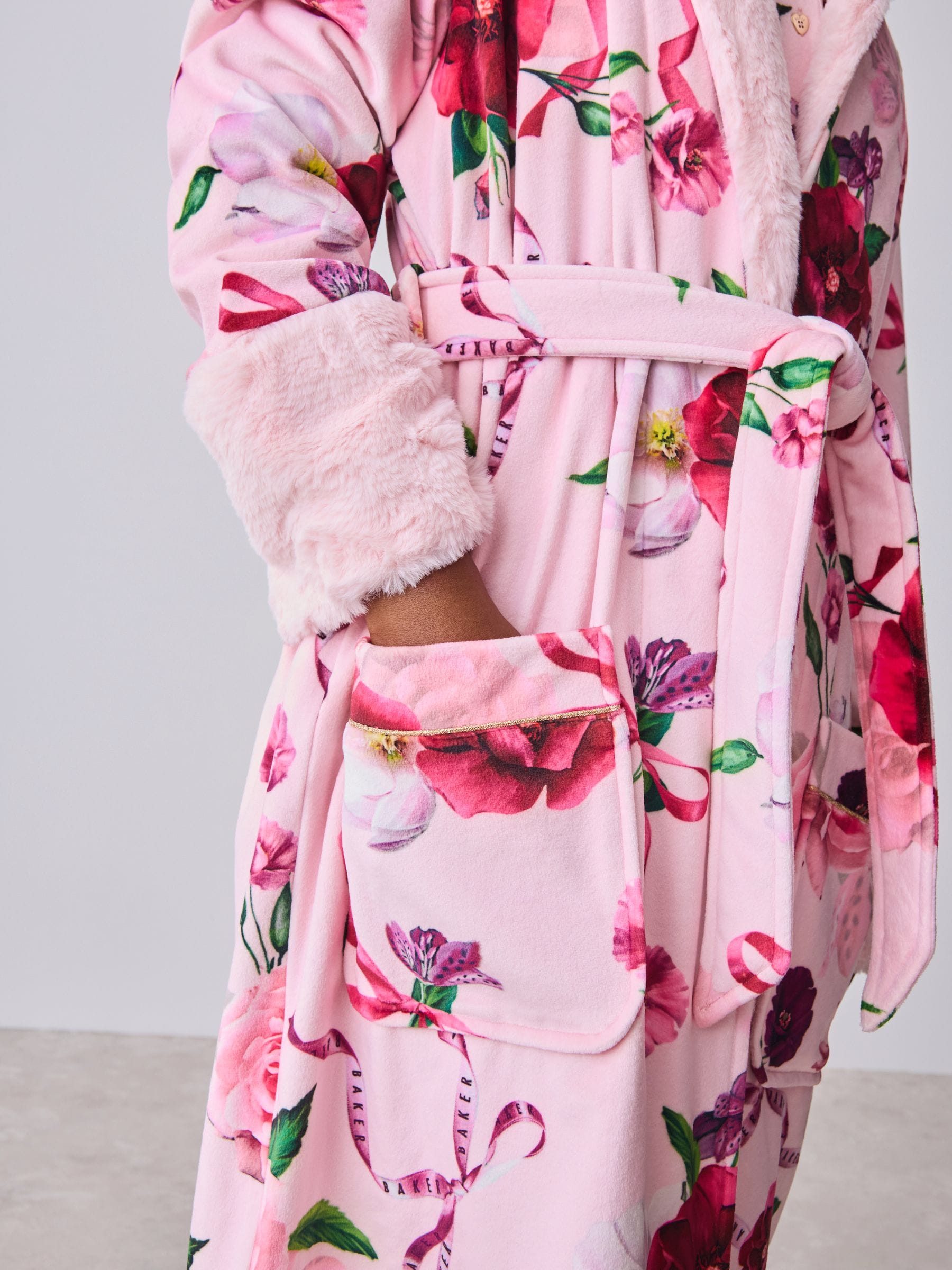 Baker by Ted Baker All Over Floral Print Robe image 6